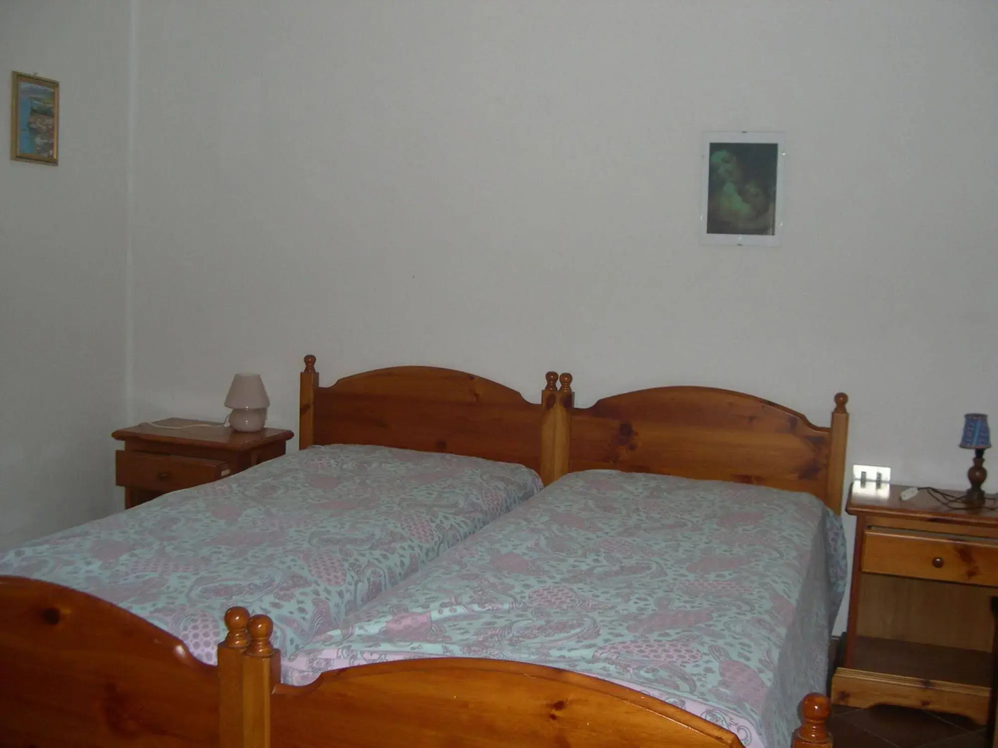 Villette Close Up Rena Majore