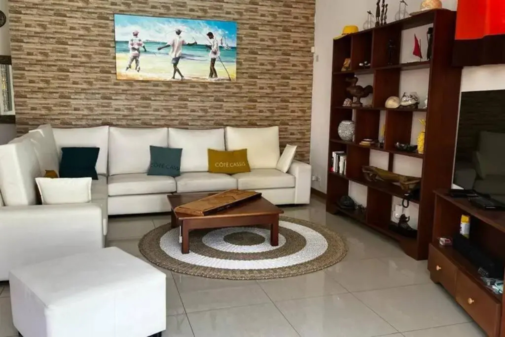 VILLA Bain Boeuf 150 from the beach, swimming pool