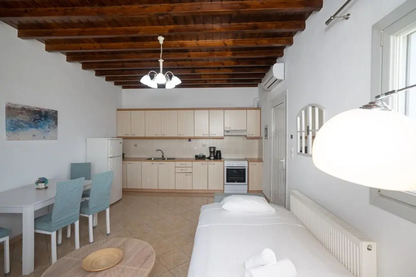 Mykonos Stylish Ivory Apt w Shared Pool