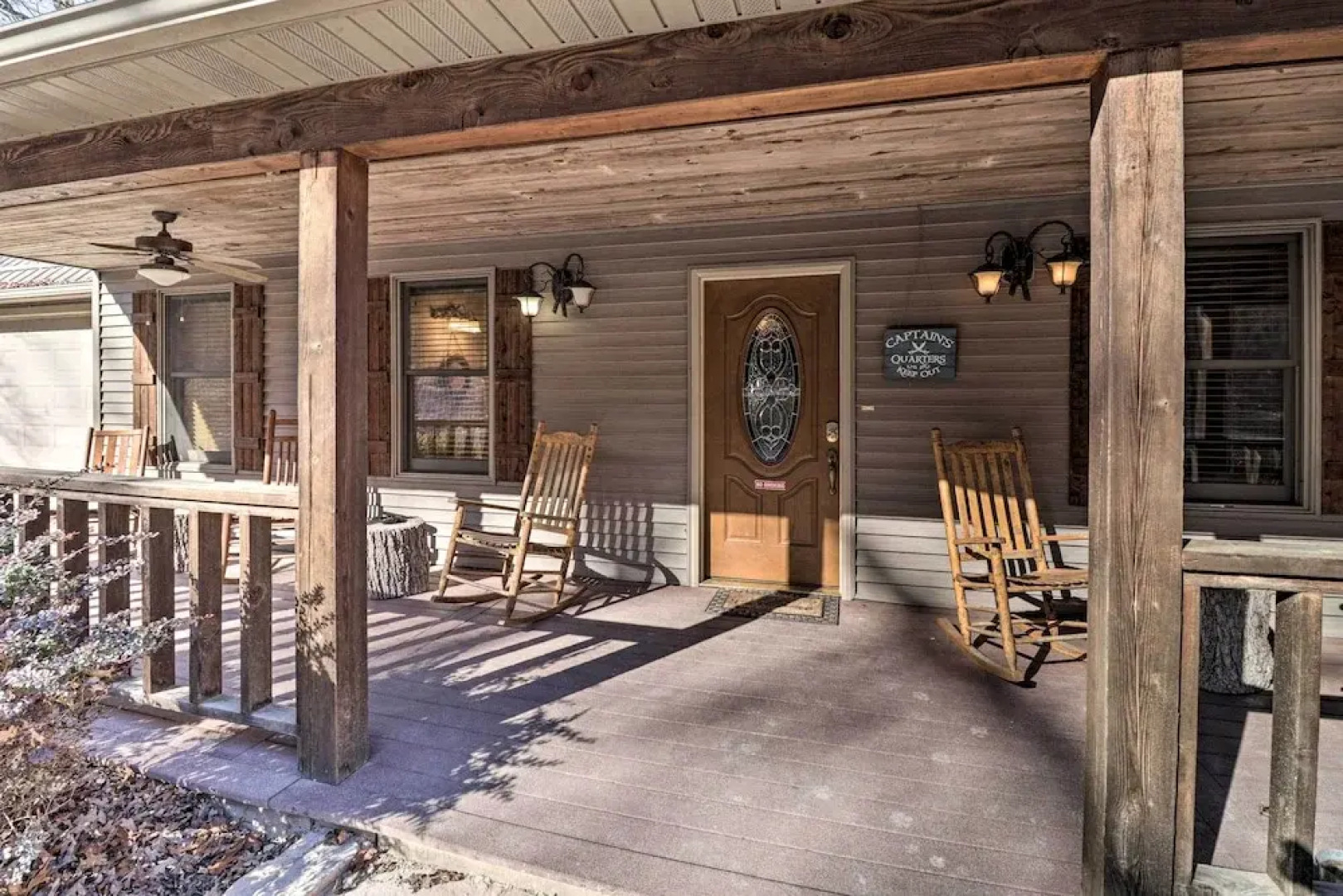 The Captains Quarters in Rogers w/ Covered Porch!