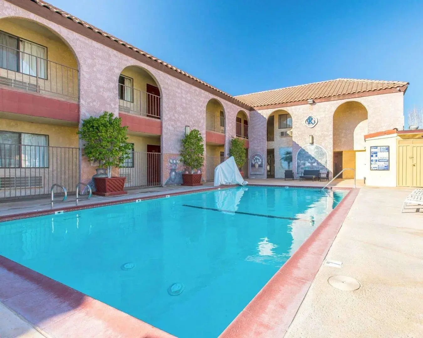 Rodeway Inn & Suites Colton - Riverside