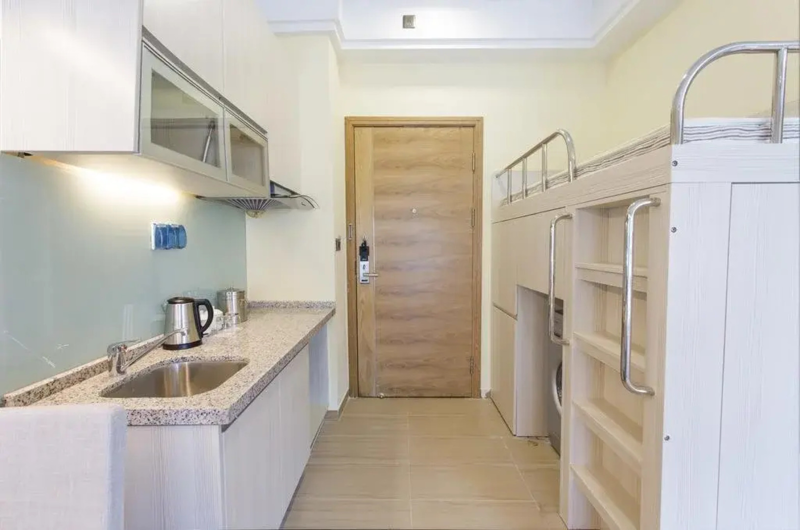 Coral Palace Holiday Inn