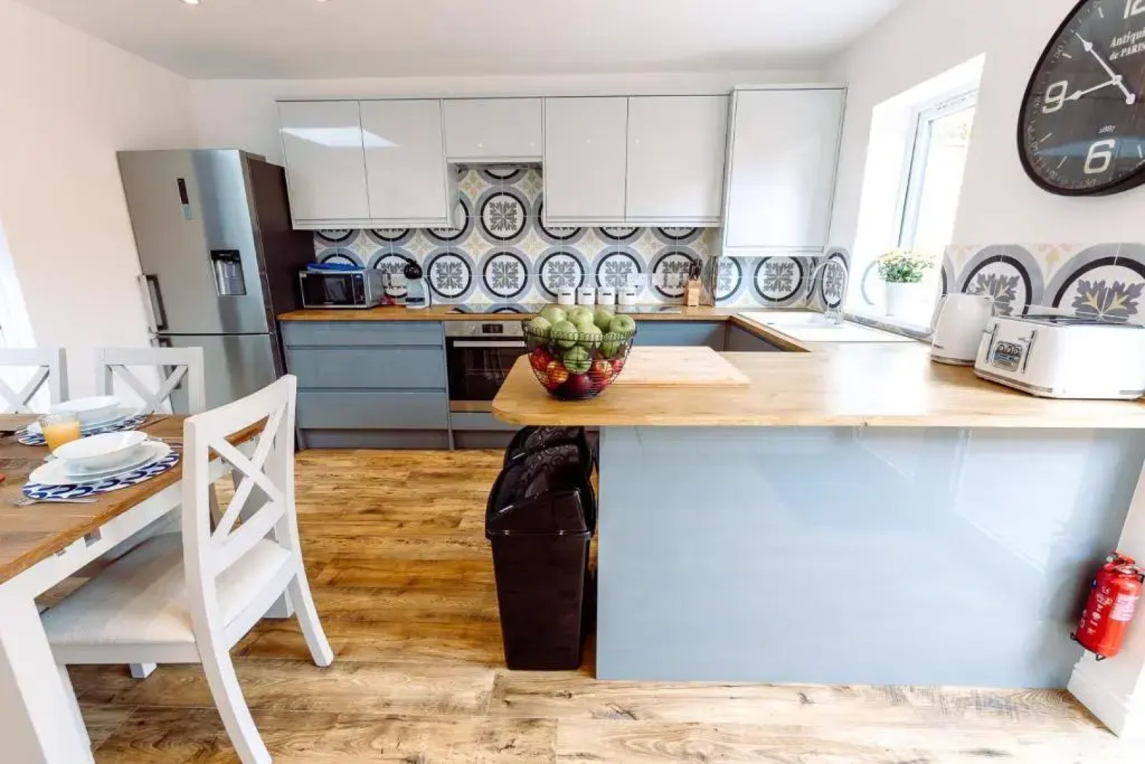 Chute House 4 bed house private garden city center