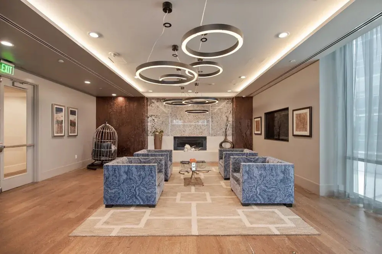 The Luxe Suites at University City