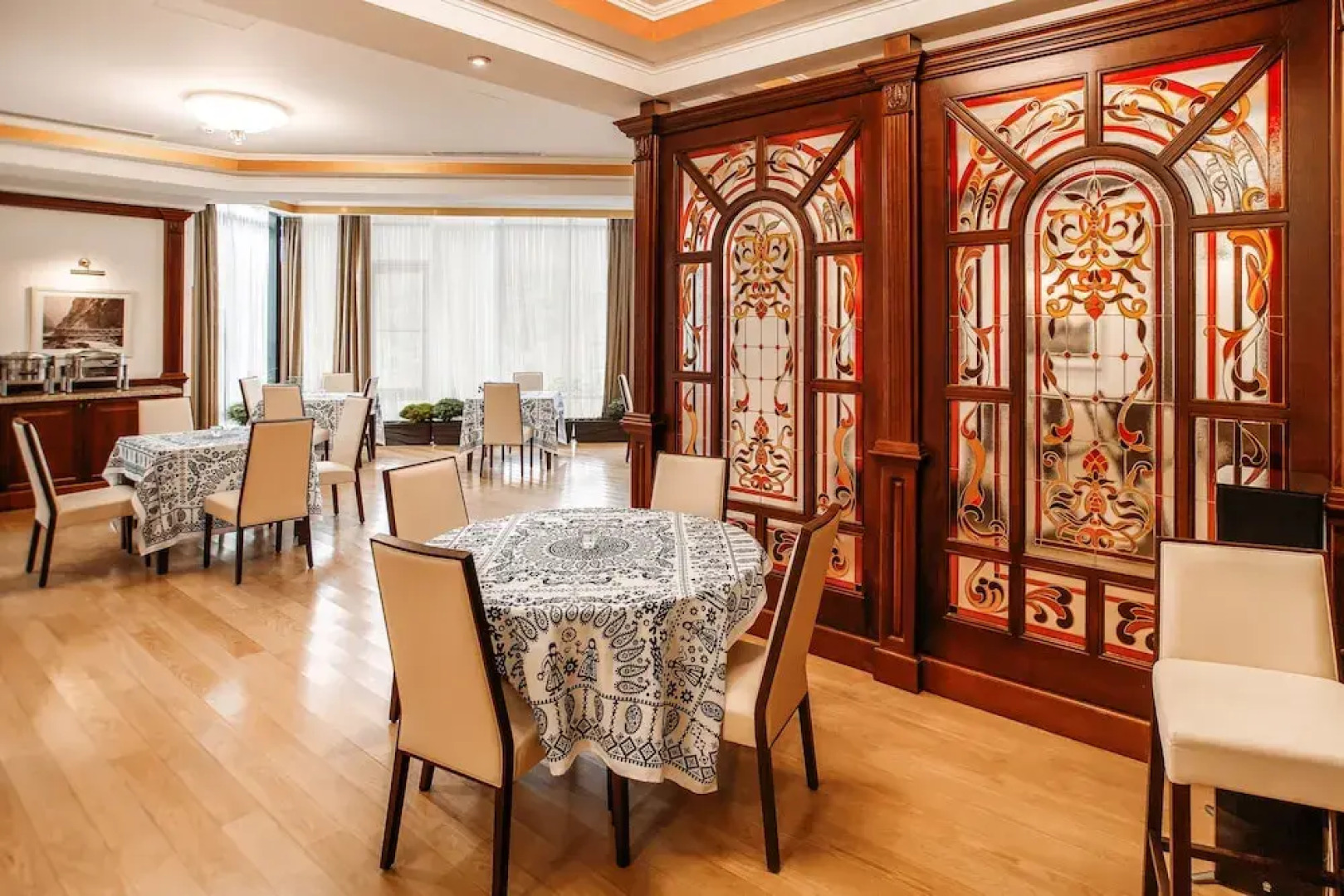 Отель Porta Caucasia