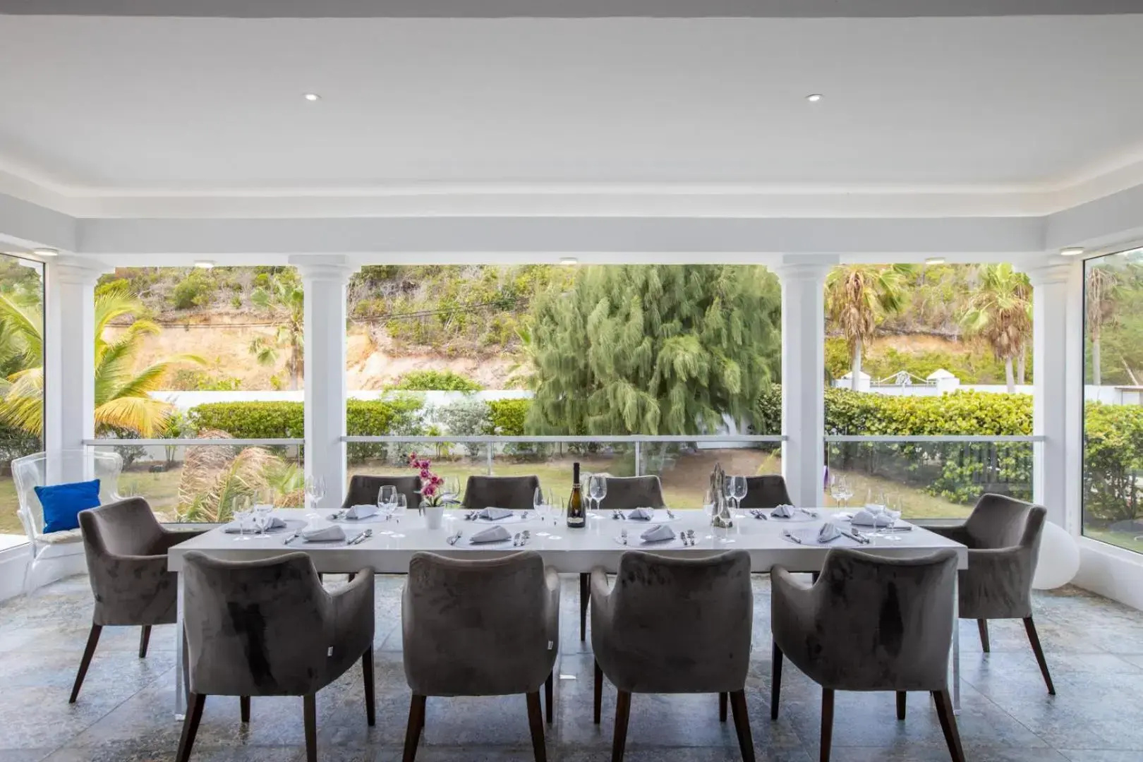 5 BR Luxe Oceanfront Escape for Groups Families Chef Service inkl