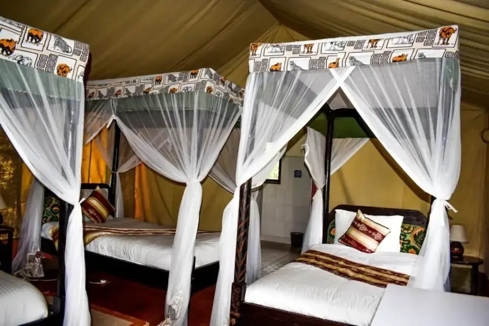 Crater Lake Tented Camp & Game Sanctuary