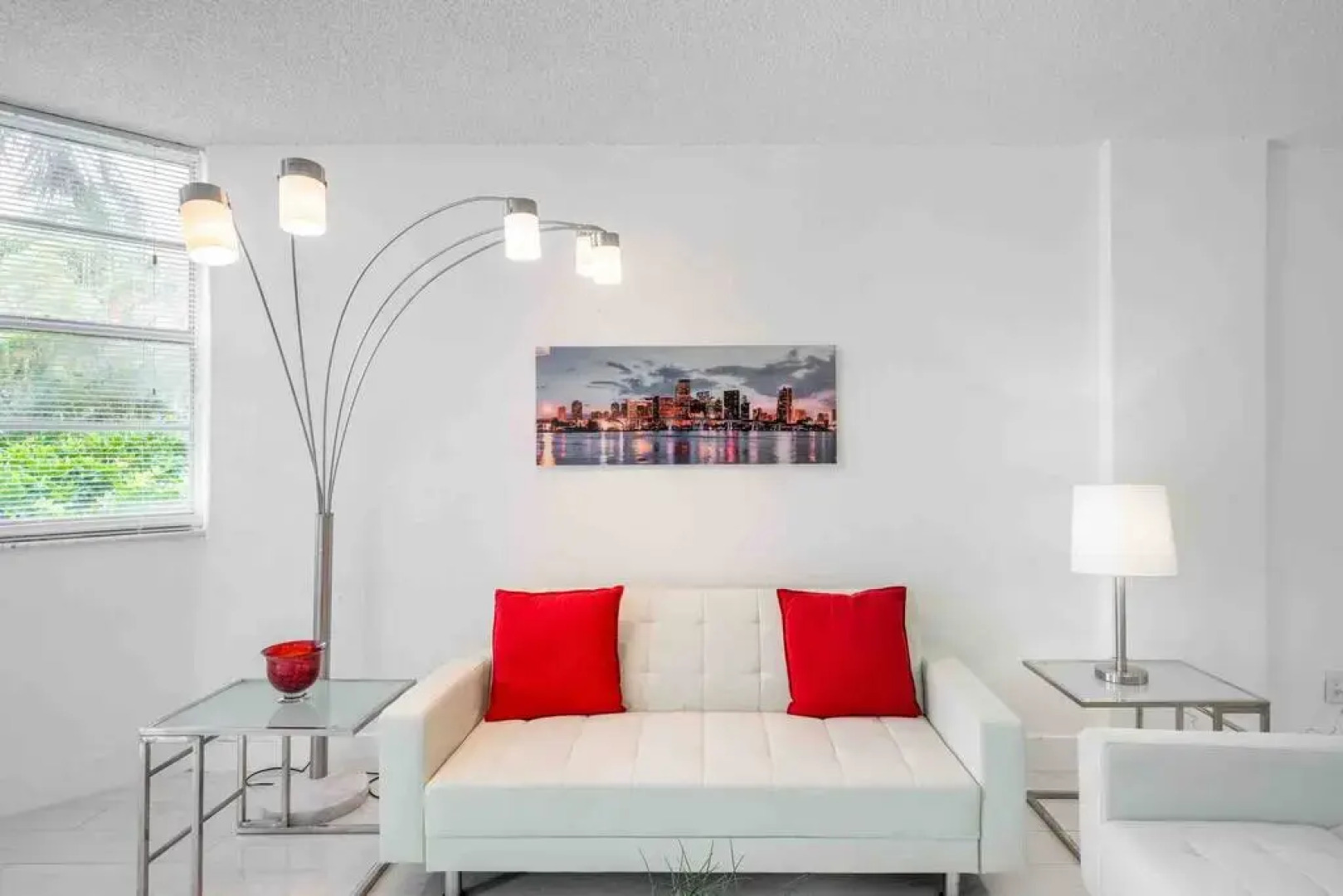 Lovely 3 BR unit by the beach- remodeled-STR-00604