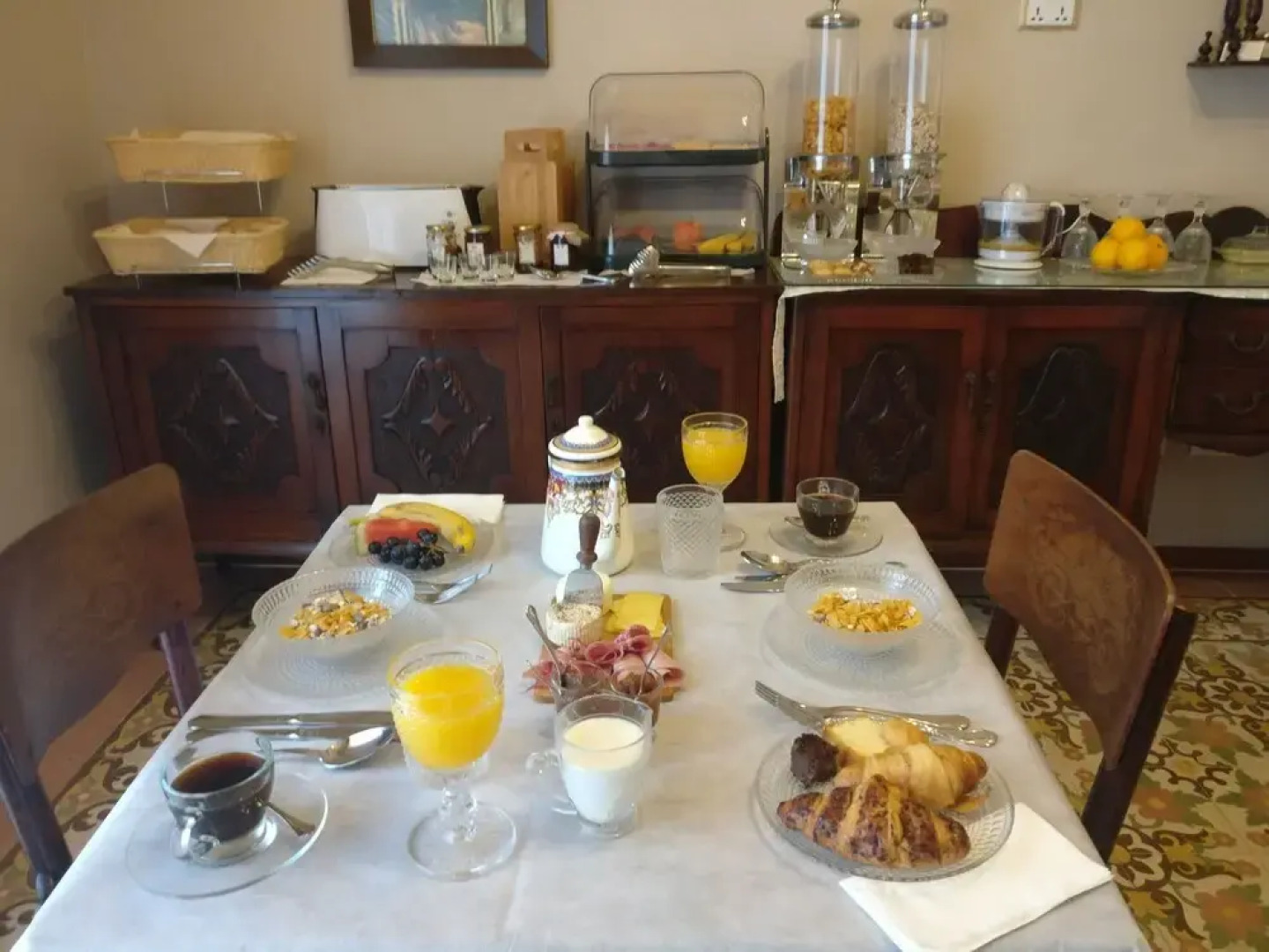 Julina Boutique Living