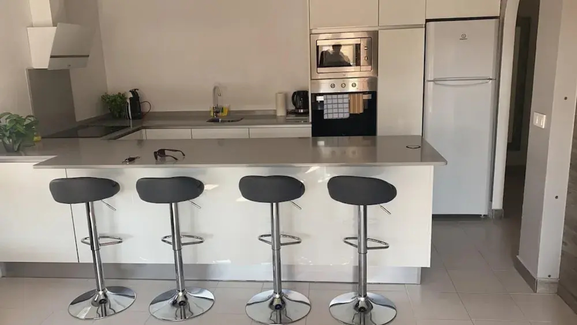 Modern Refurbished Bungalow, Communial Poolwifi