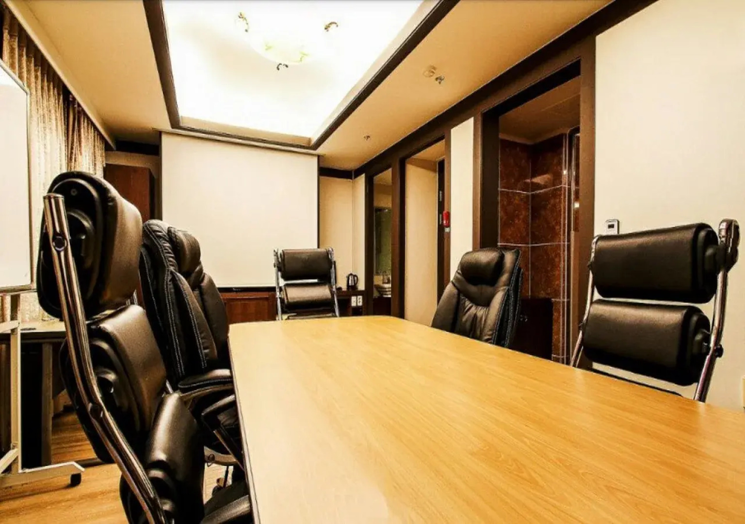 Charlot Castle Hotel