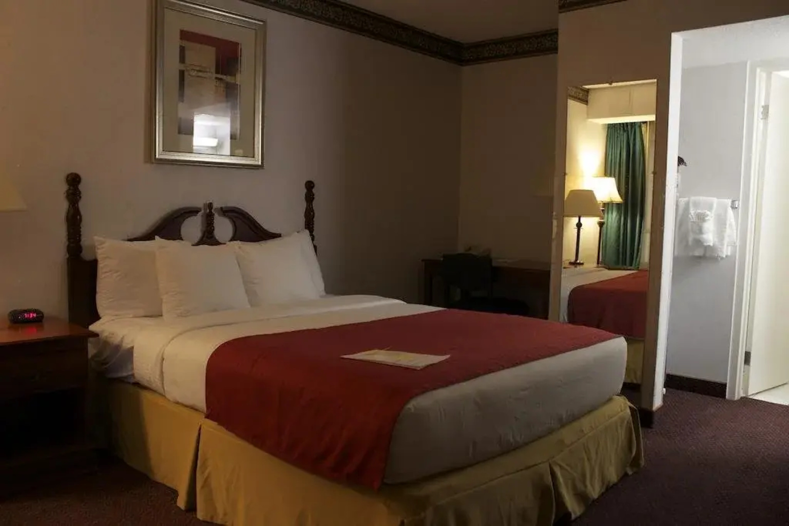 Plaza Hotel & Suites - Eau Claire