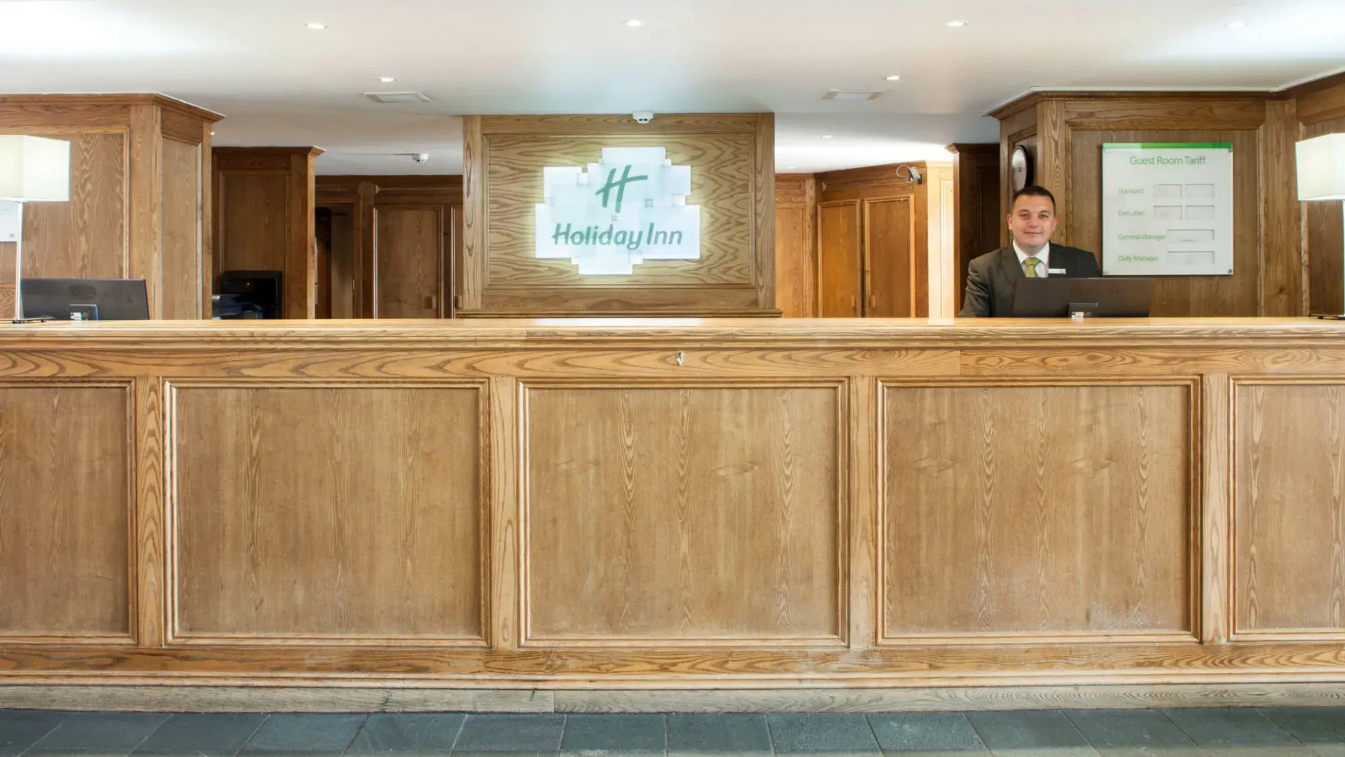 Holiday Inn Swindon by IHG