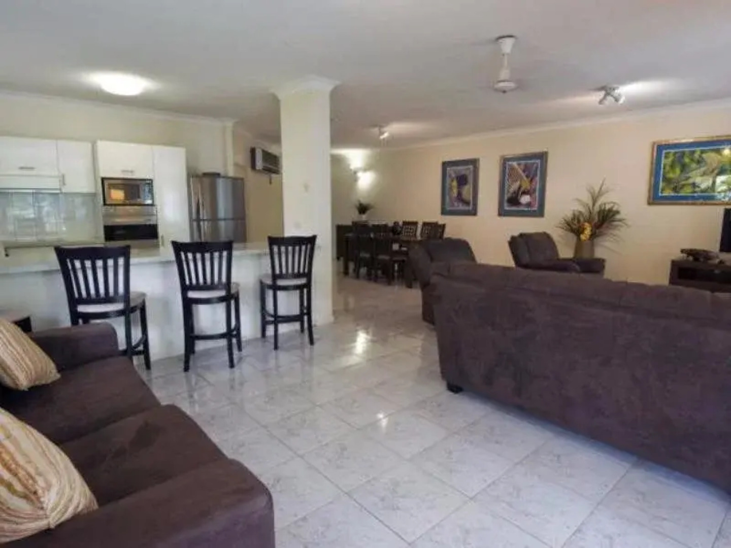 Costa Royale Trinity Beach