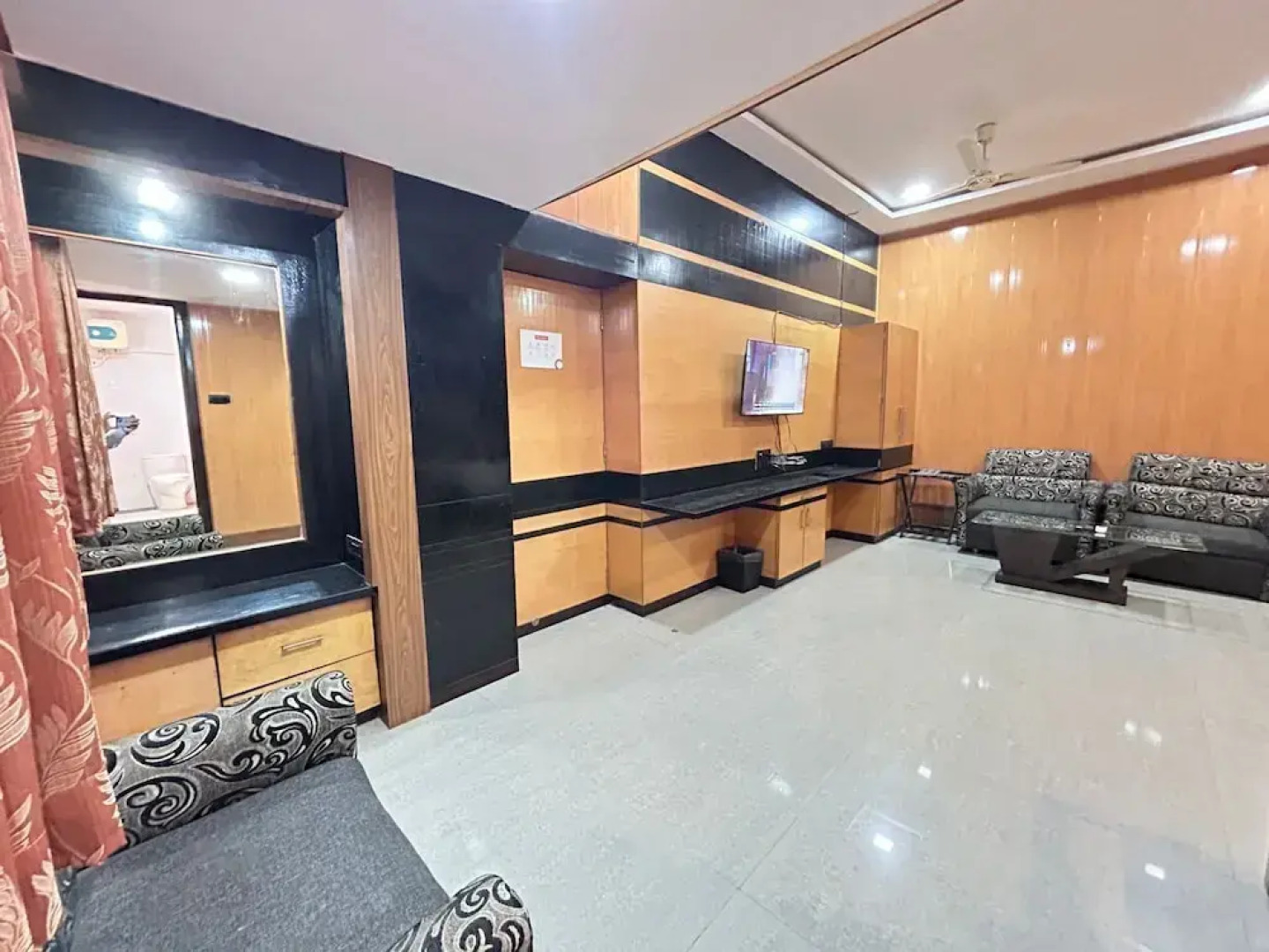 Hotel Rahul Palace by OYO Rooms