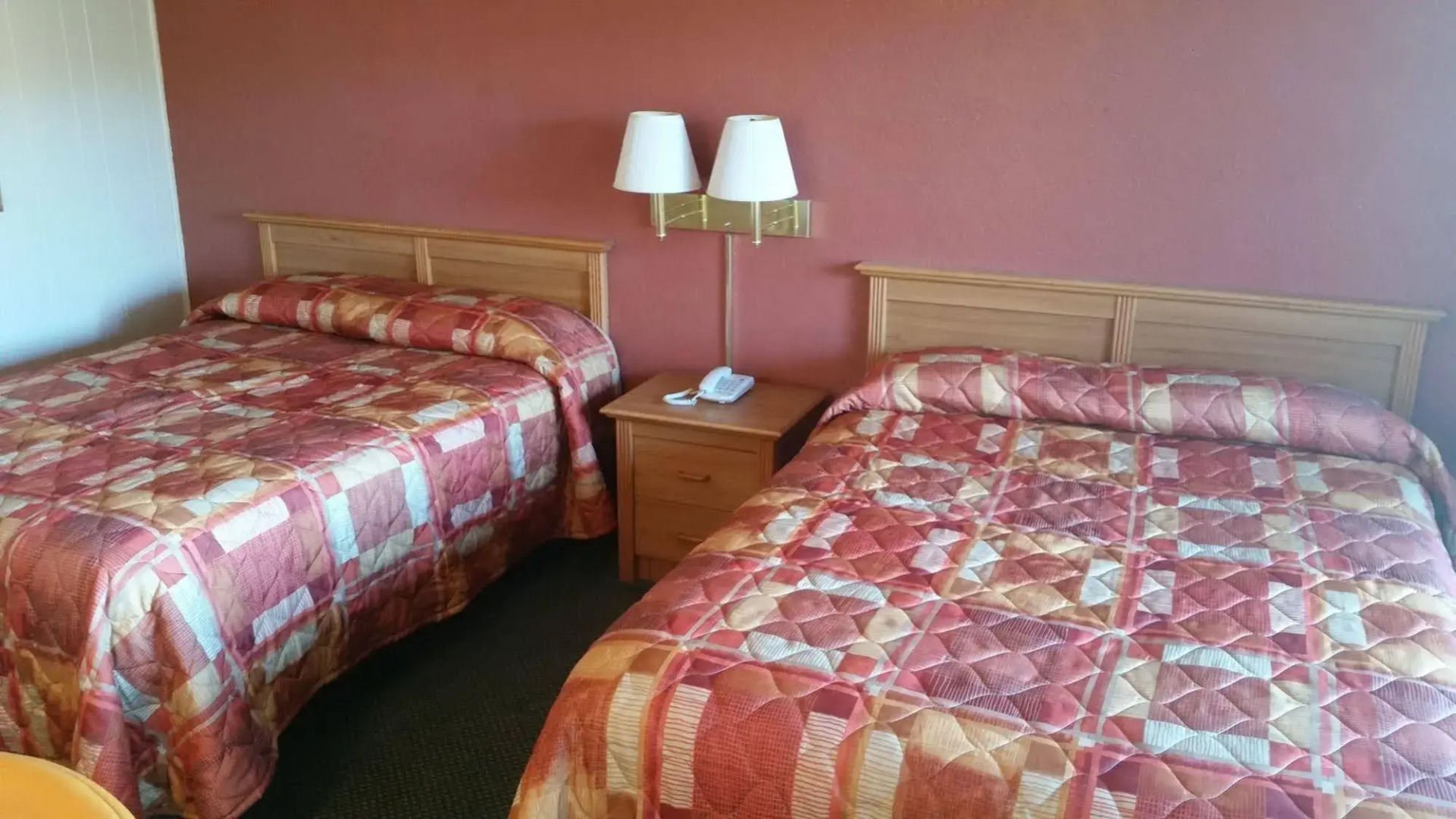 Heritage House Motel