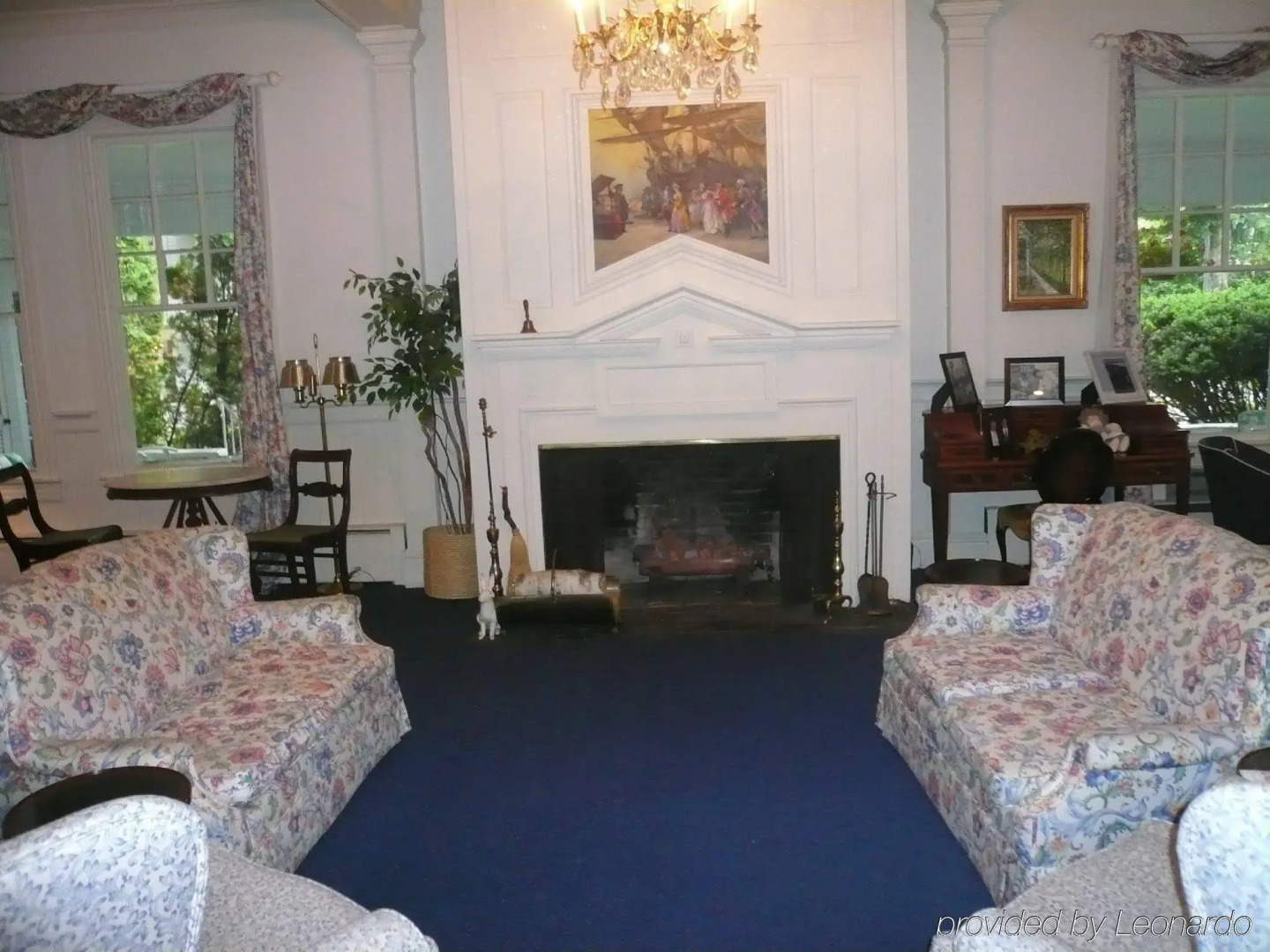 Colonial Inn in Harbor Springs