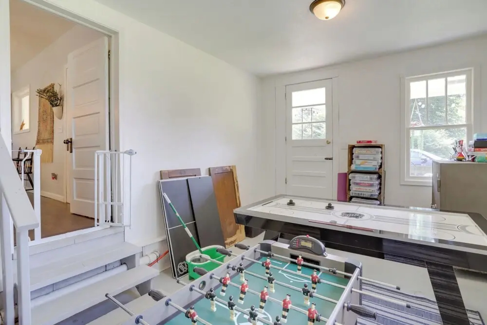 South Haven Farmhouse w/ Fire Pit, 4 Mi to Beach!