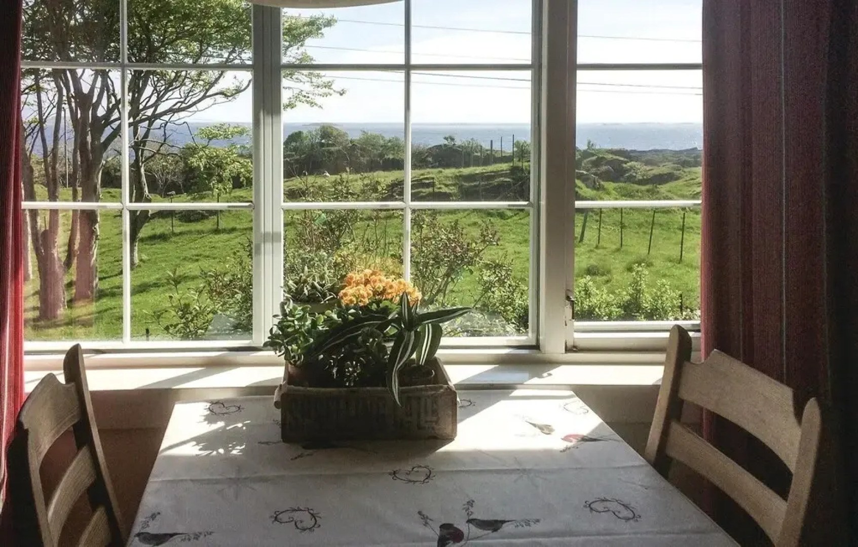 Stunning Home in Rogndalsvåg With 3 Bedrooms and Internet