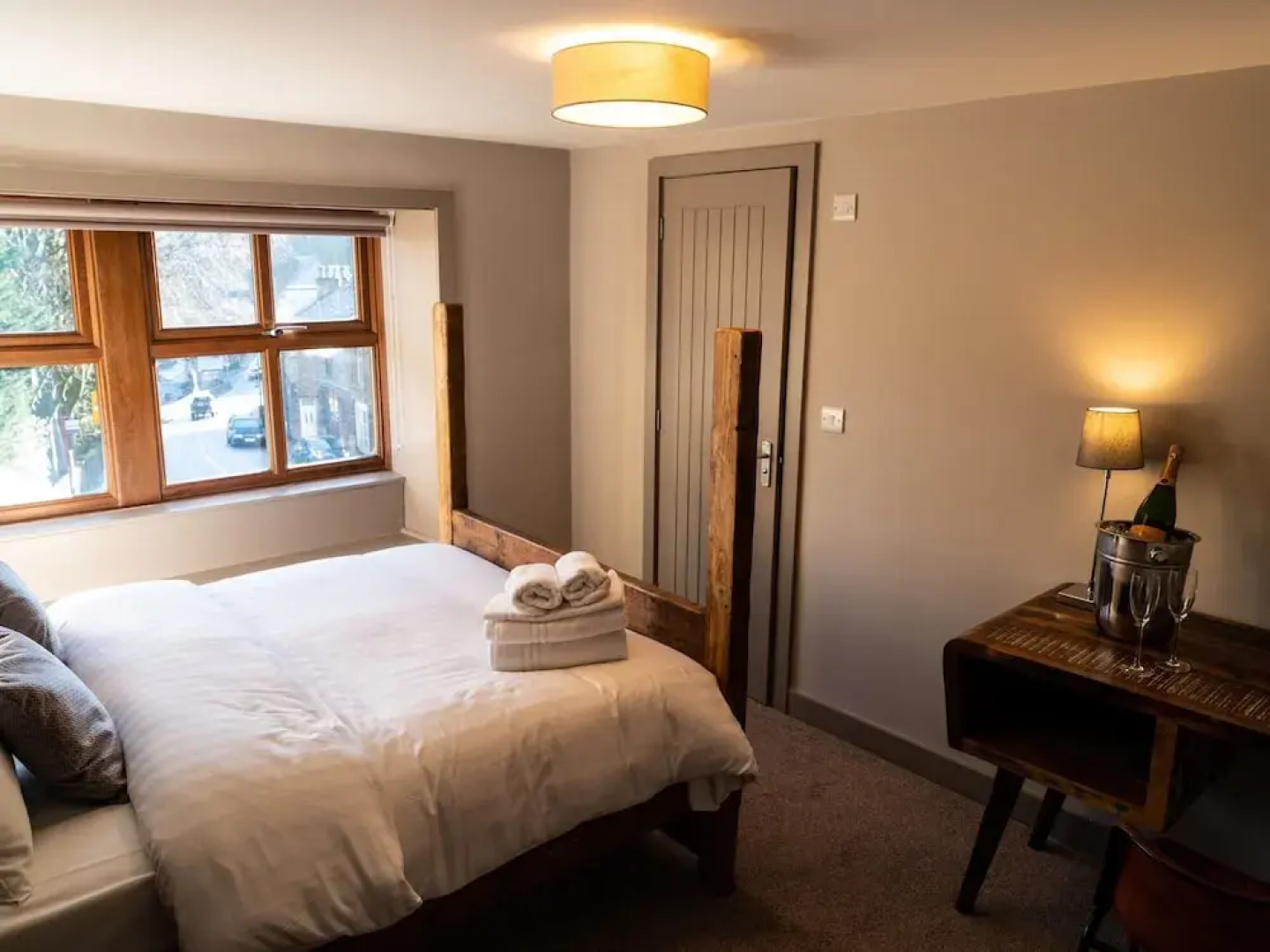 The Lion Pub & Grill