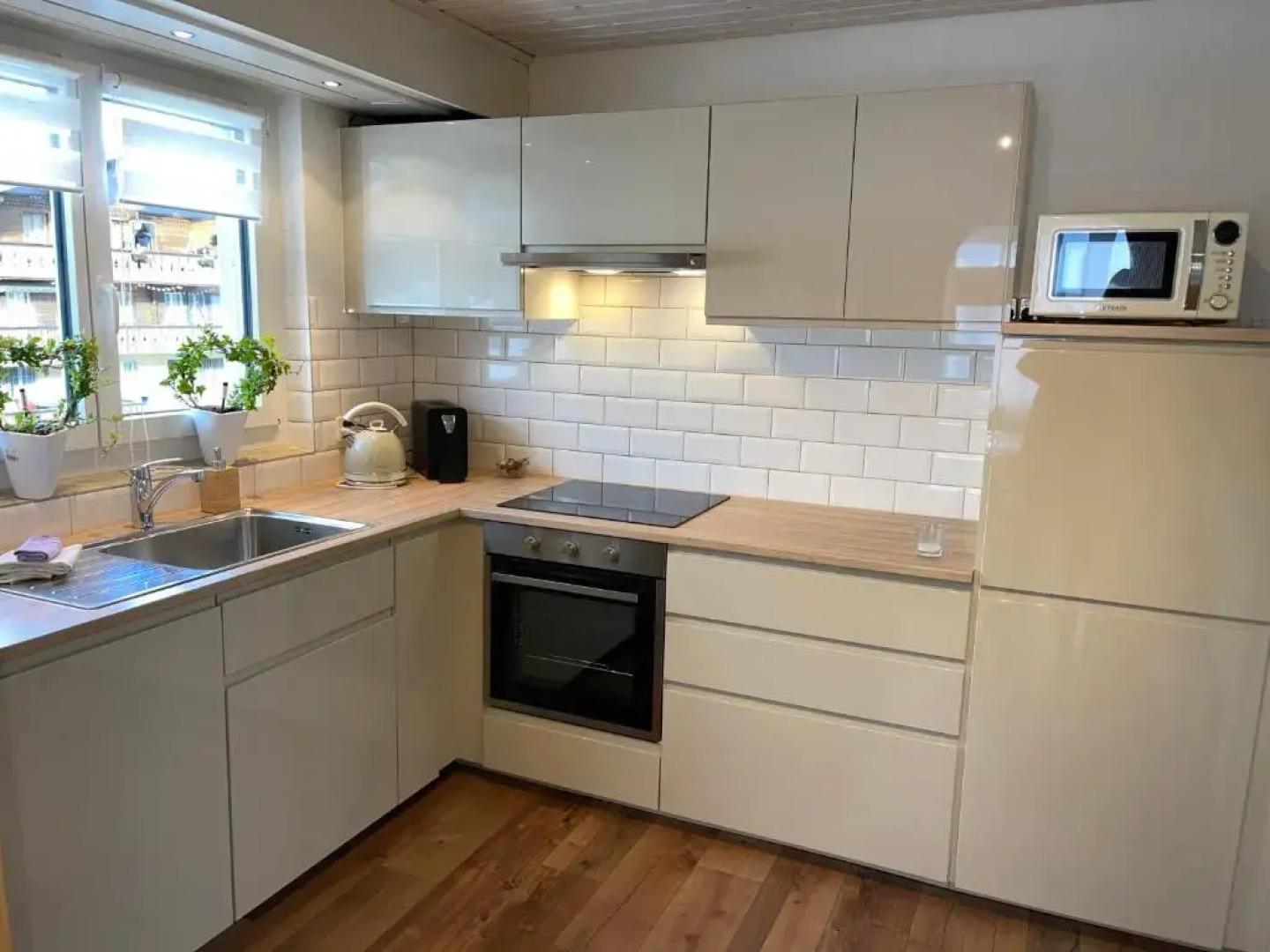 S&P Mountain View Apartment 1