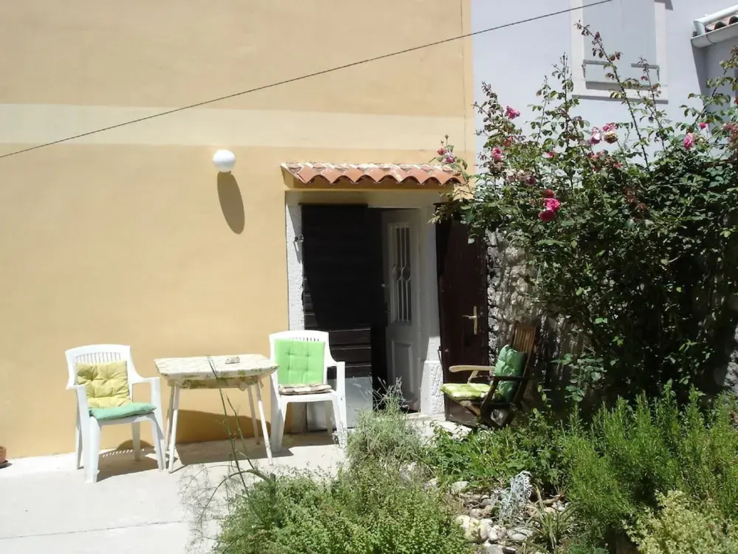 Spacious Holiday Home on Croatian Islands With Sea View