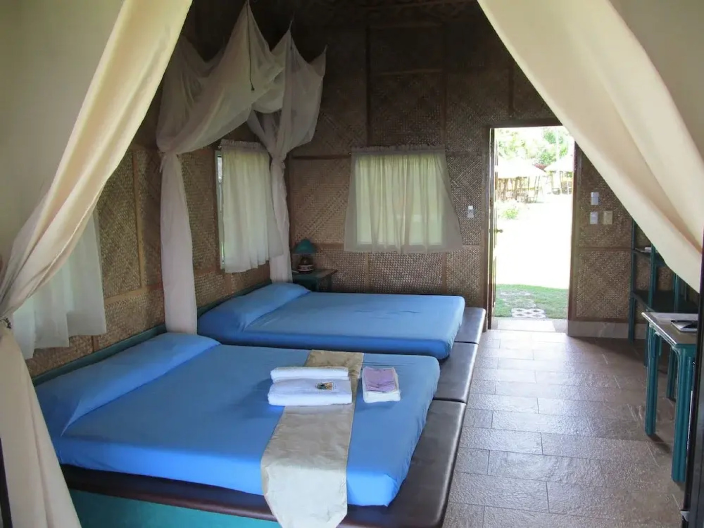 Parrot Paradise Resort