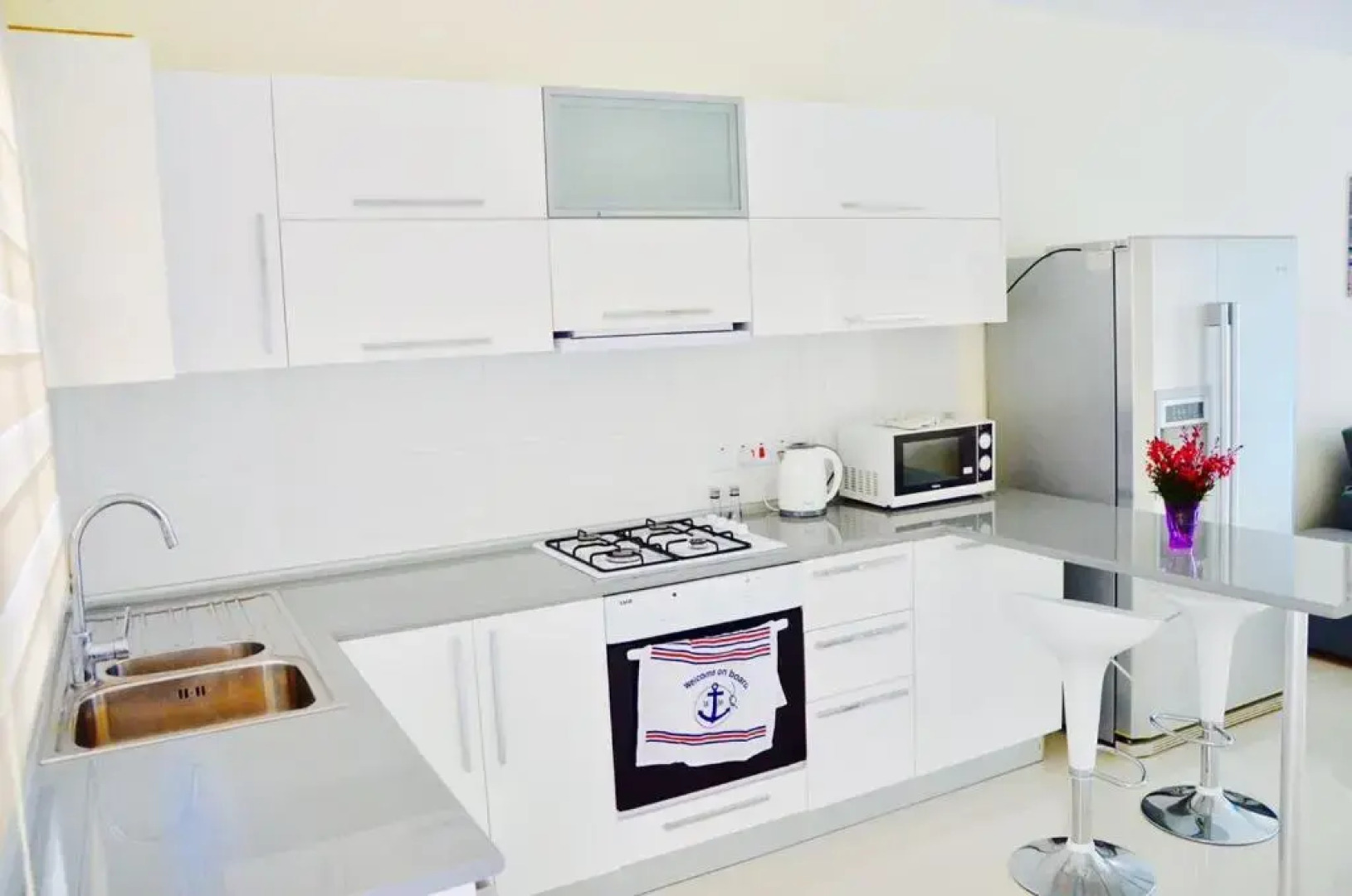 Apartamenty na beregu morja v Tsezar' Bich 3-3