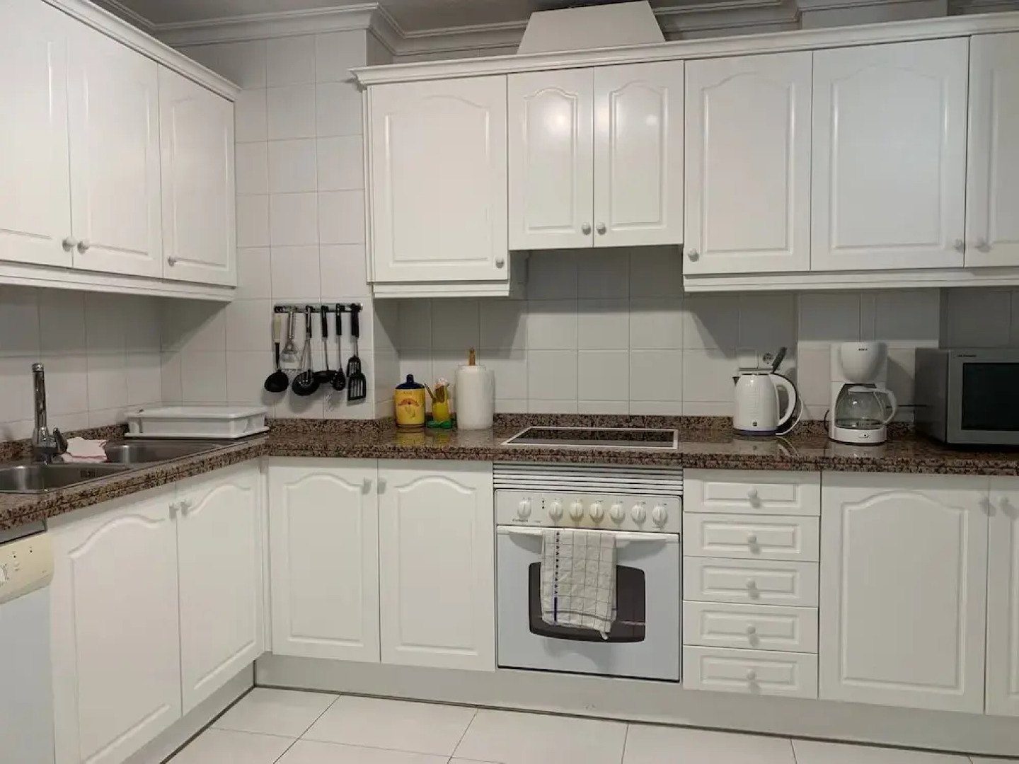 Sunny apartment in Albir el Point