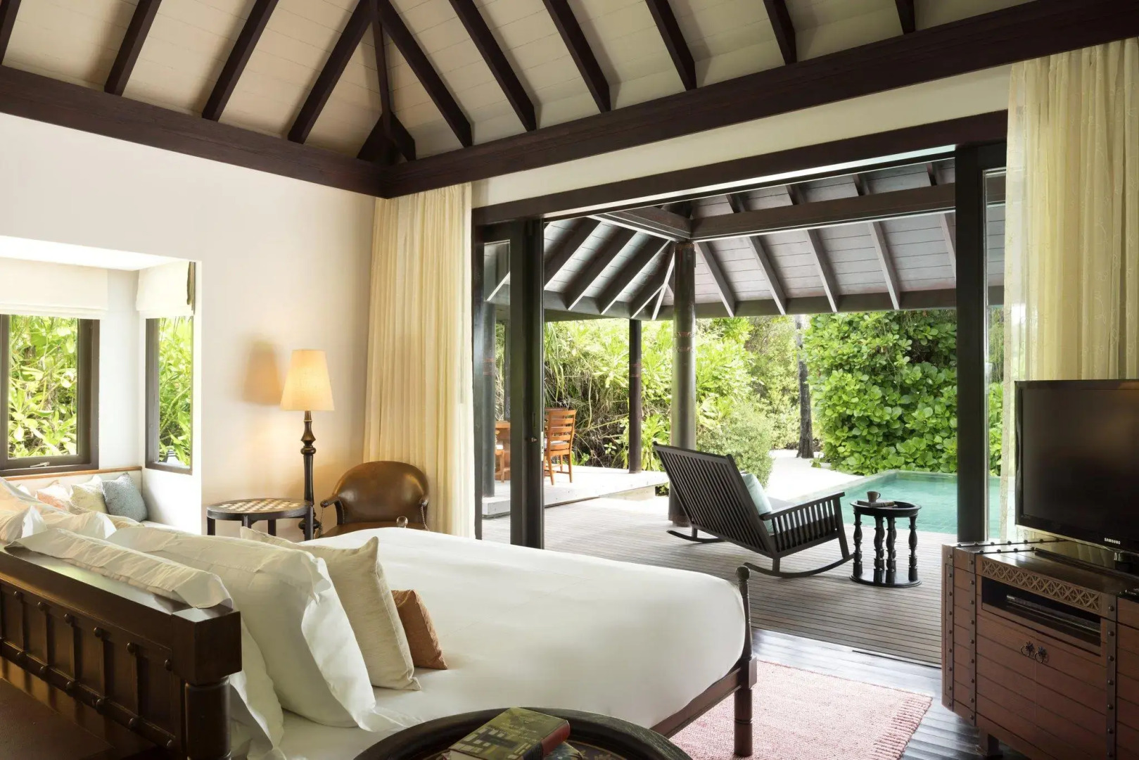 Anantara Kihavah Maldives Villas