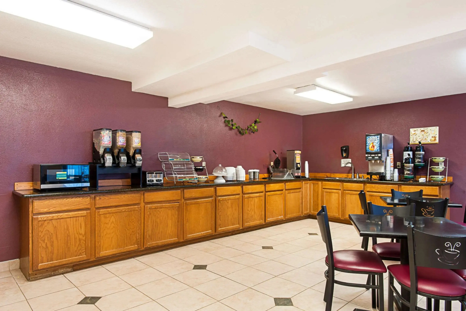 Rodeway Inn & Suites