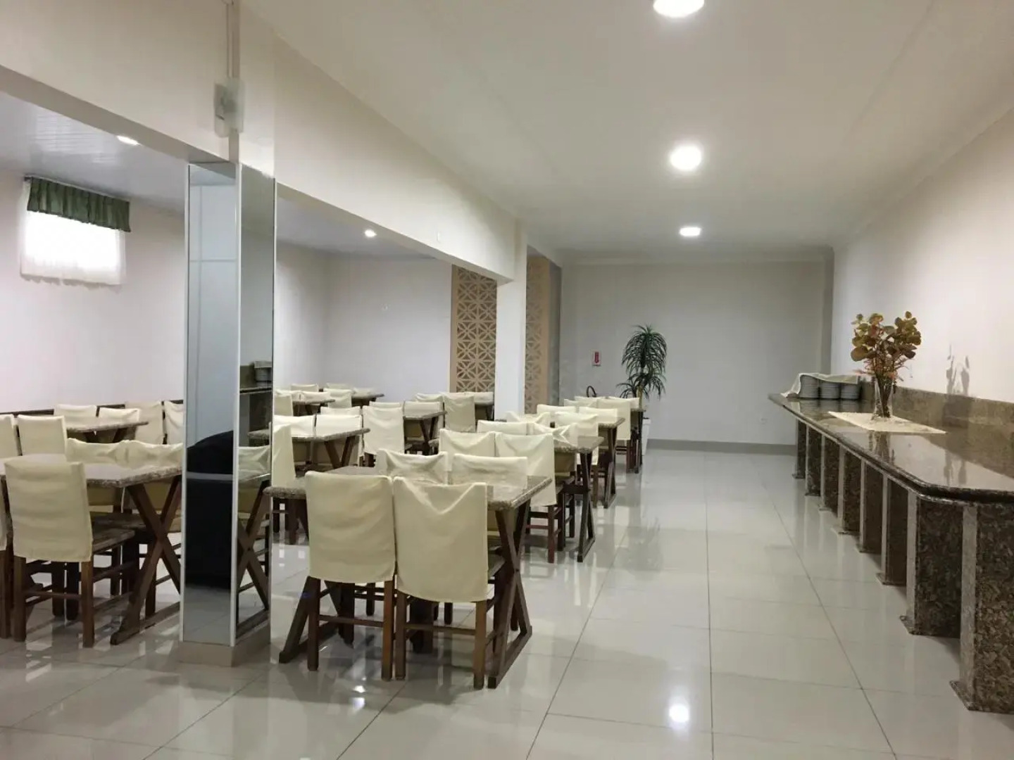 Paris Hotel Curitibanos