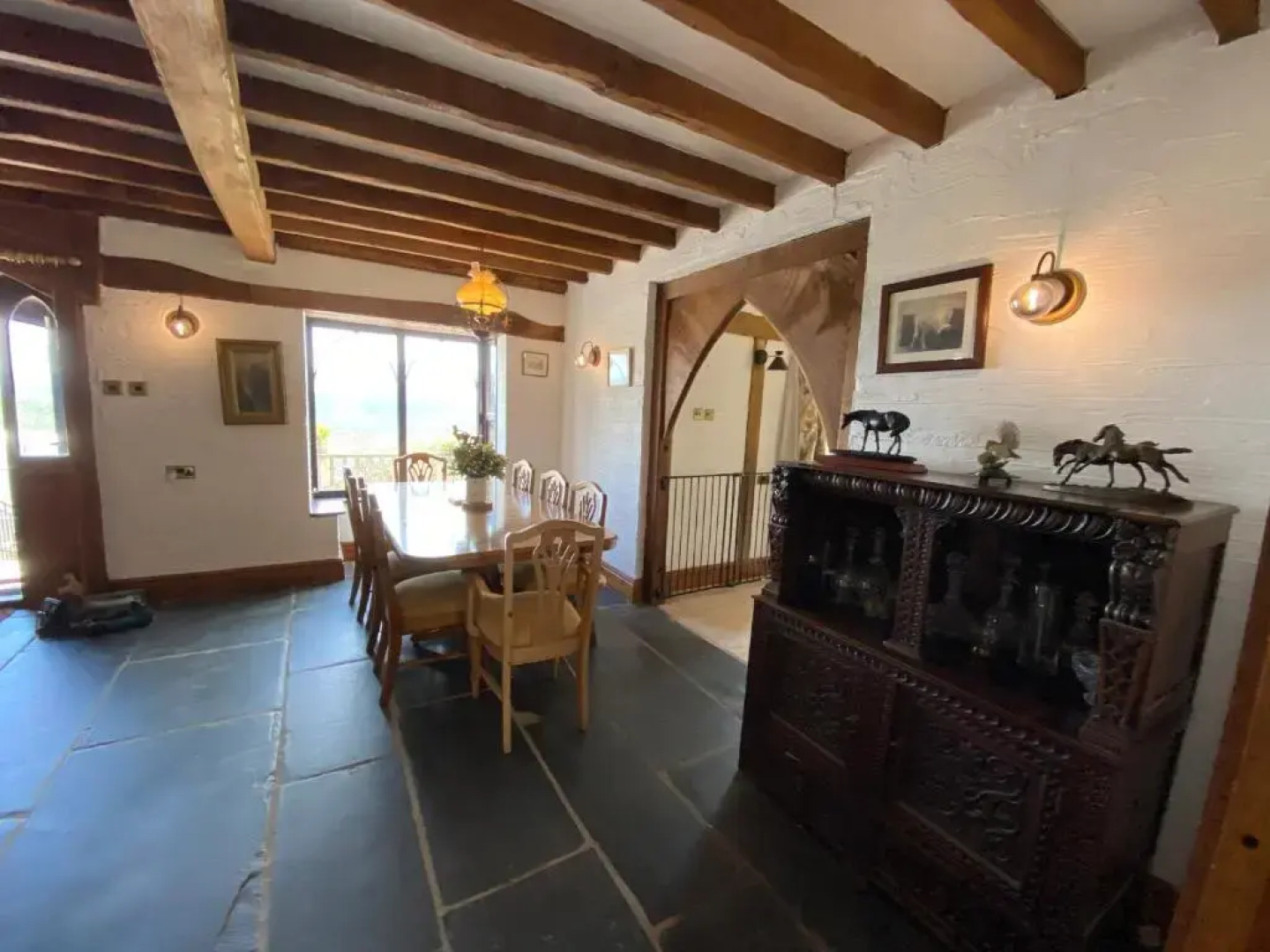 Beautiful secluded farmhouse with hot tub