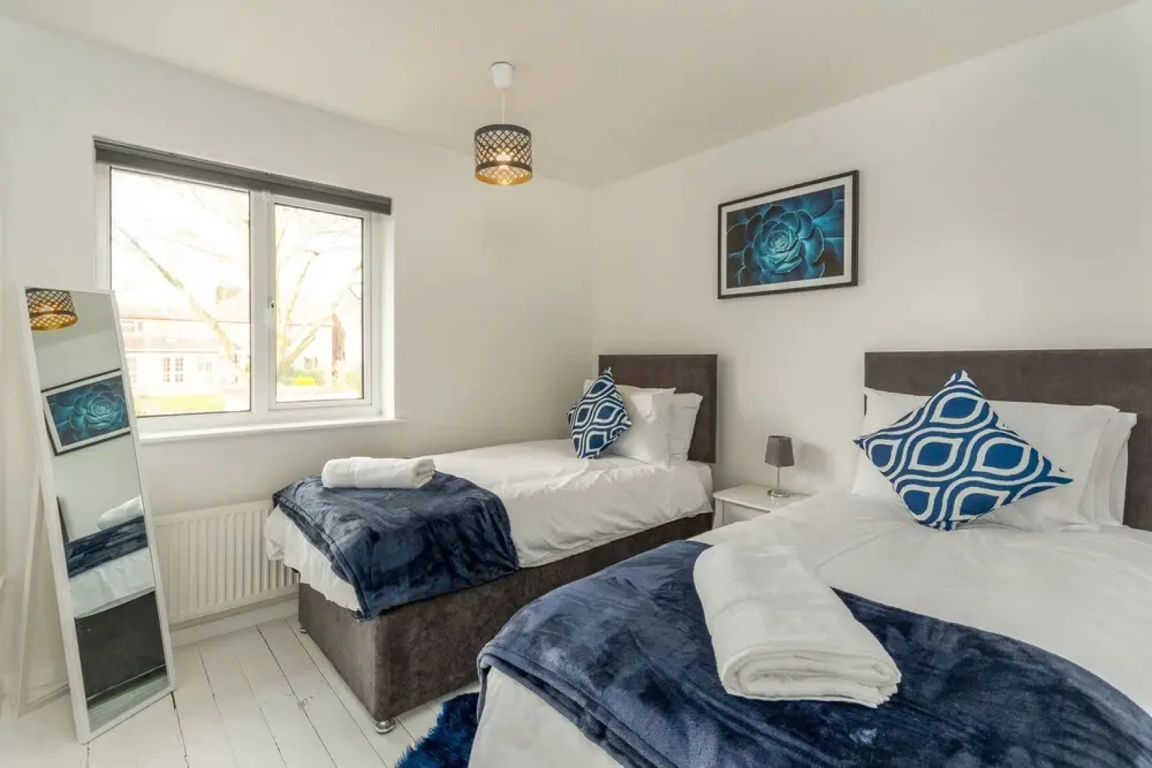 Elite Properties - Sleeps Up to 4 - Leamington Spa