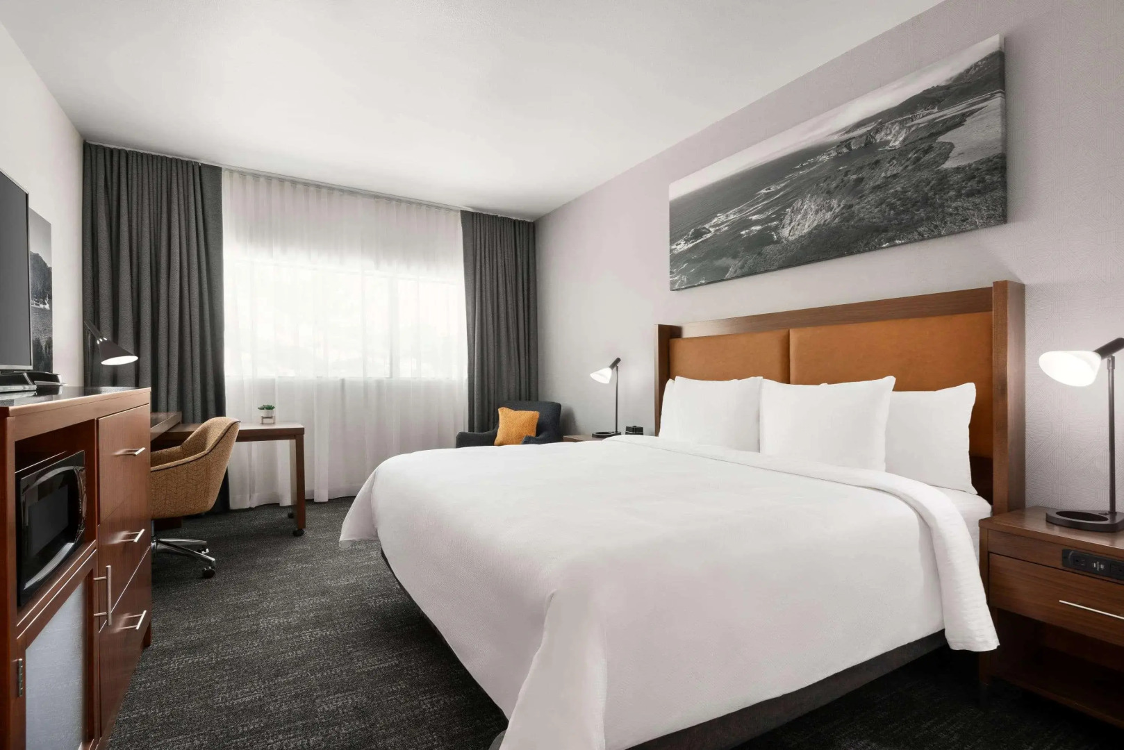 La Quinta Inn & Suites by Wyndham San Luis Obispo Downtown