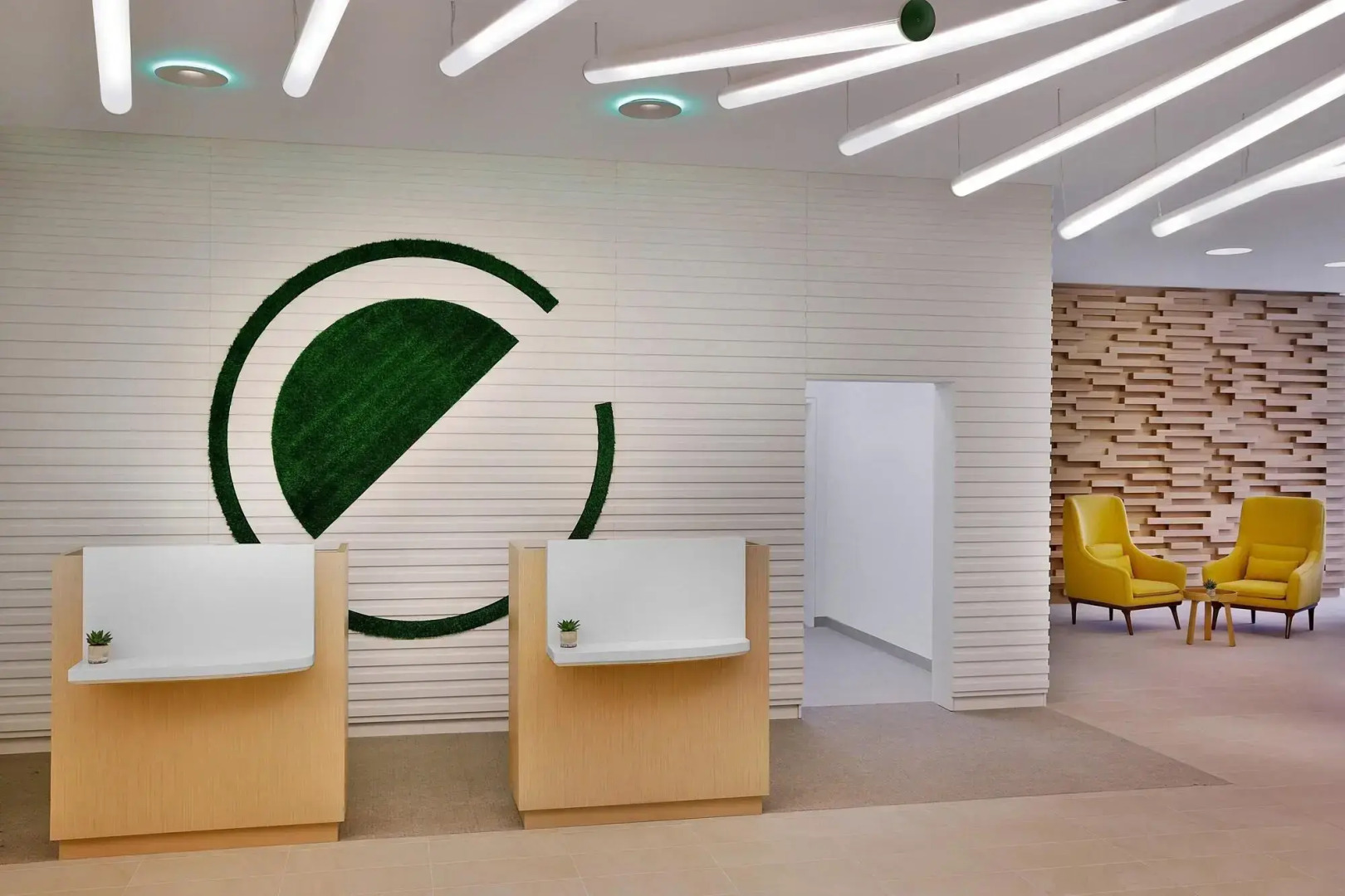 Element Al Mina, Dubai