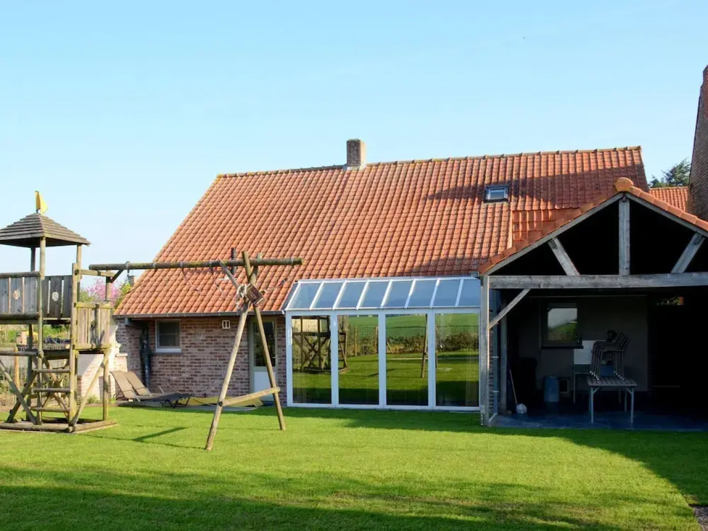 Graceful Holiday Home in Beveren aan de Ijzer With Terrace