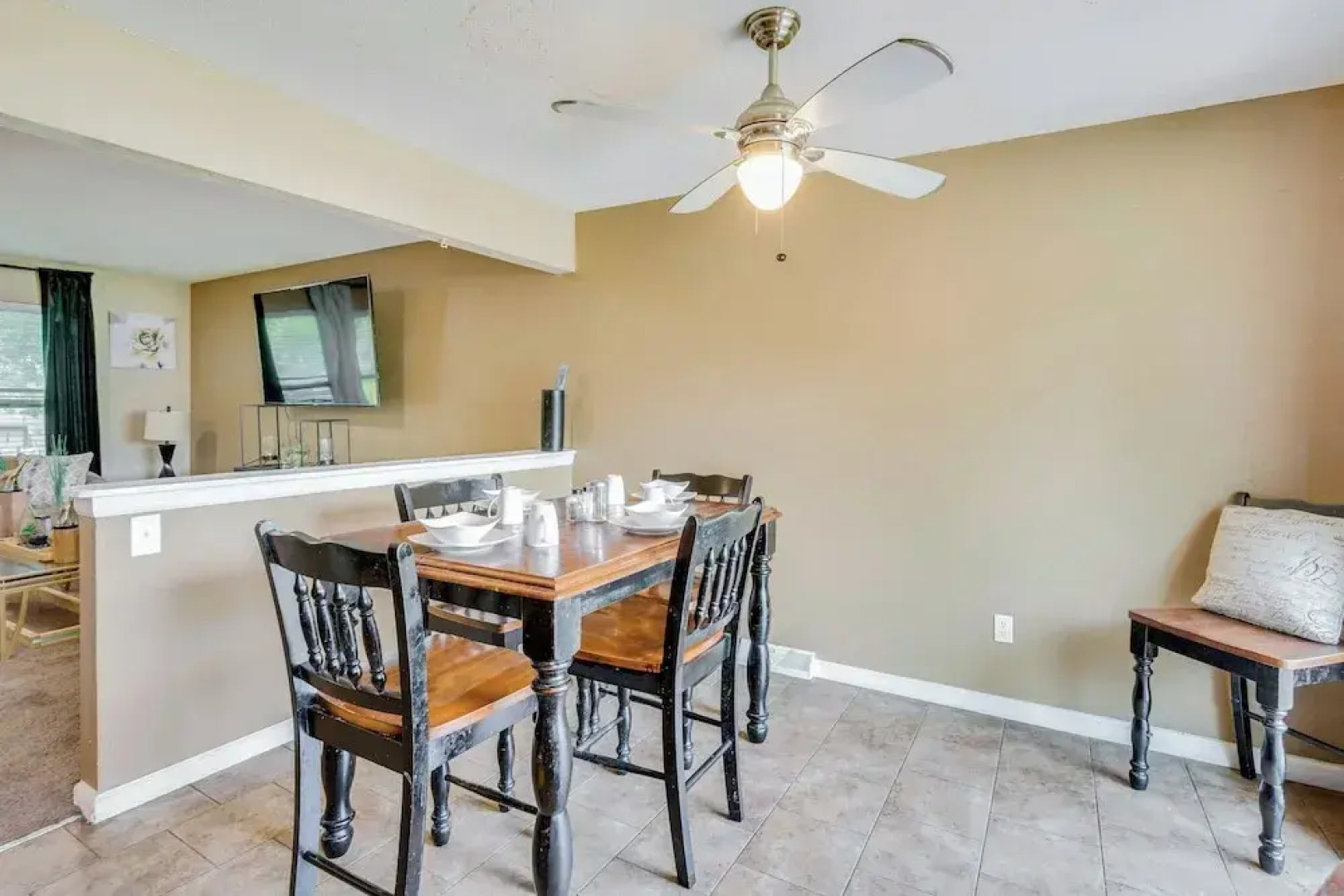 Cozy Missouri Retreat w/ Deck & Grill, Near Hiking