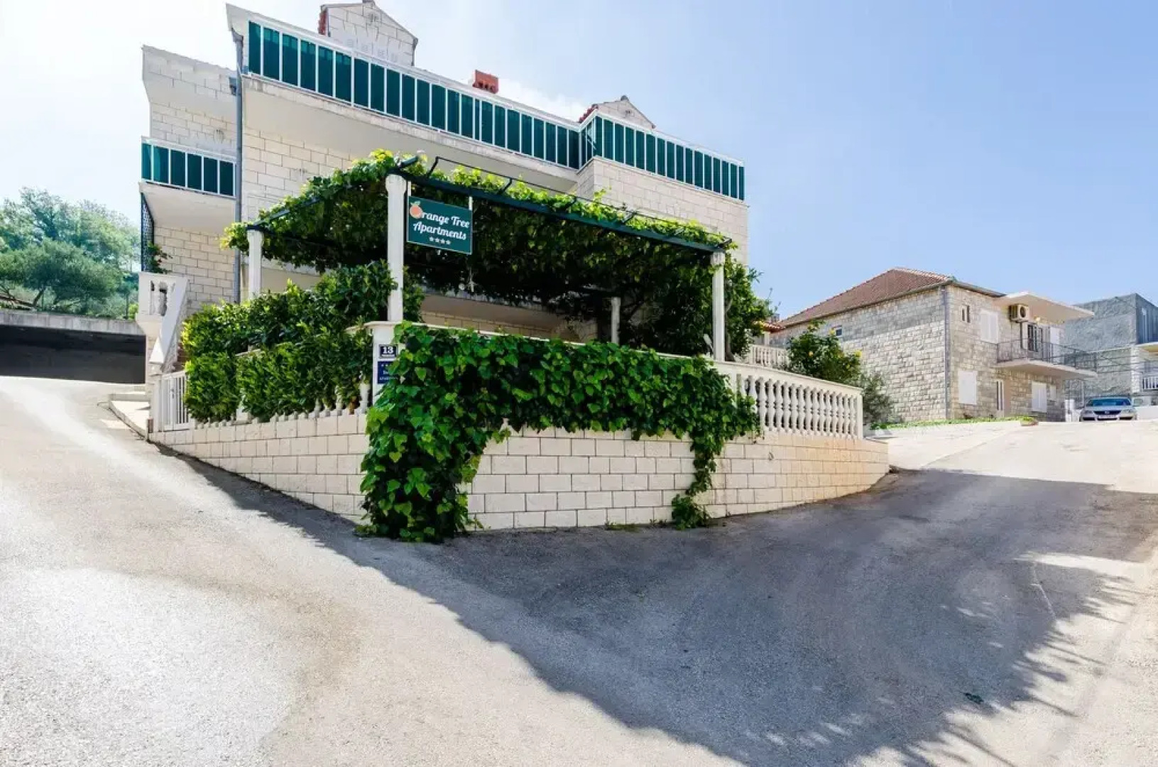 Apartments Orange Tree