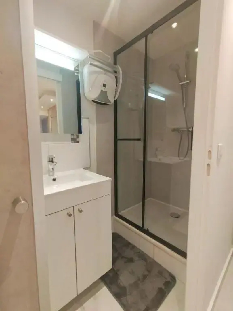 Superbe studio en bord du lac