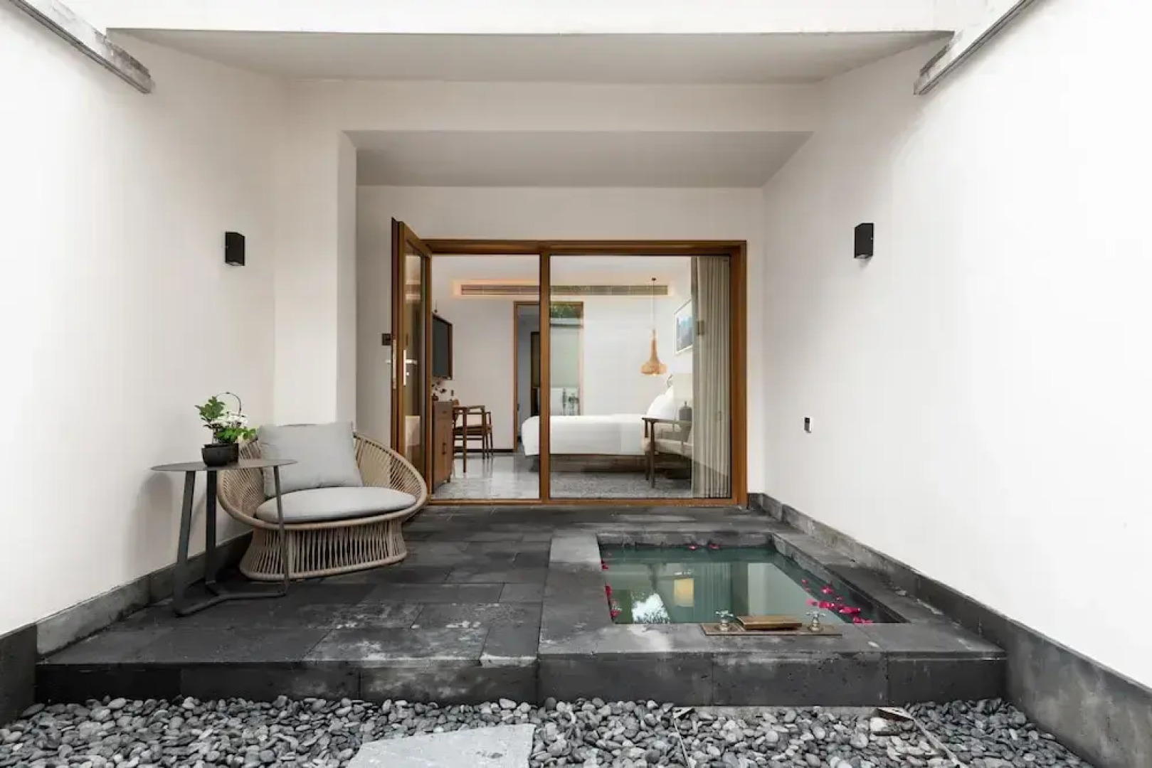 Yaojia Waterfall Village Resort