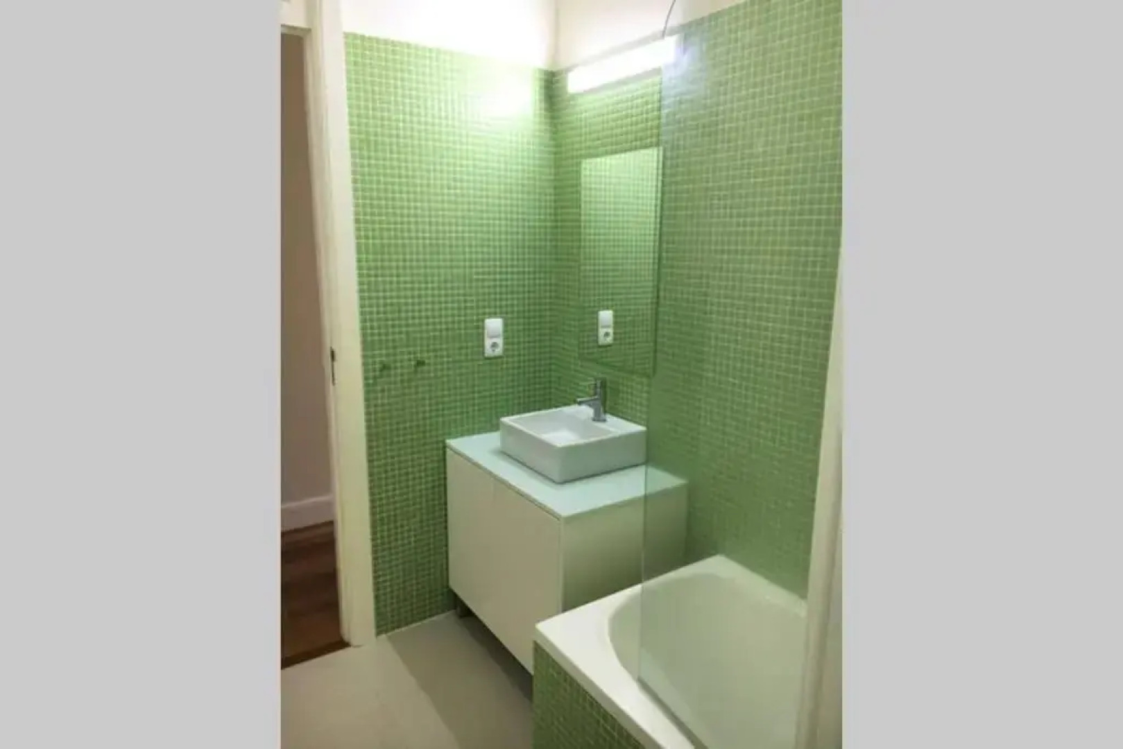 Summer house with BBQ and Garden