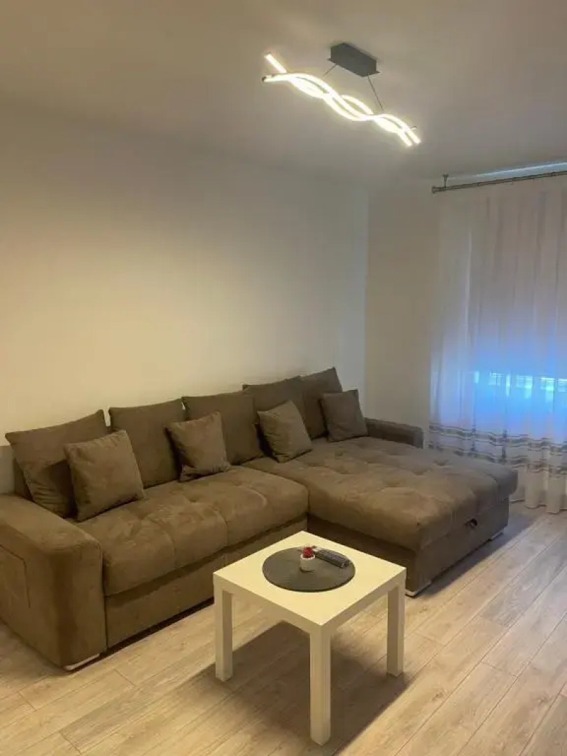 Apartament incantator in Roman