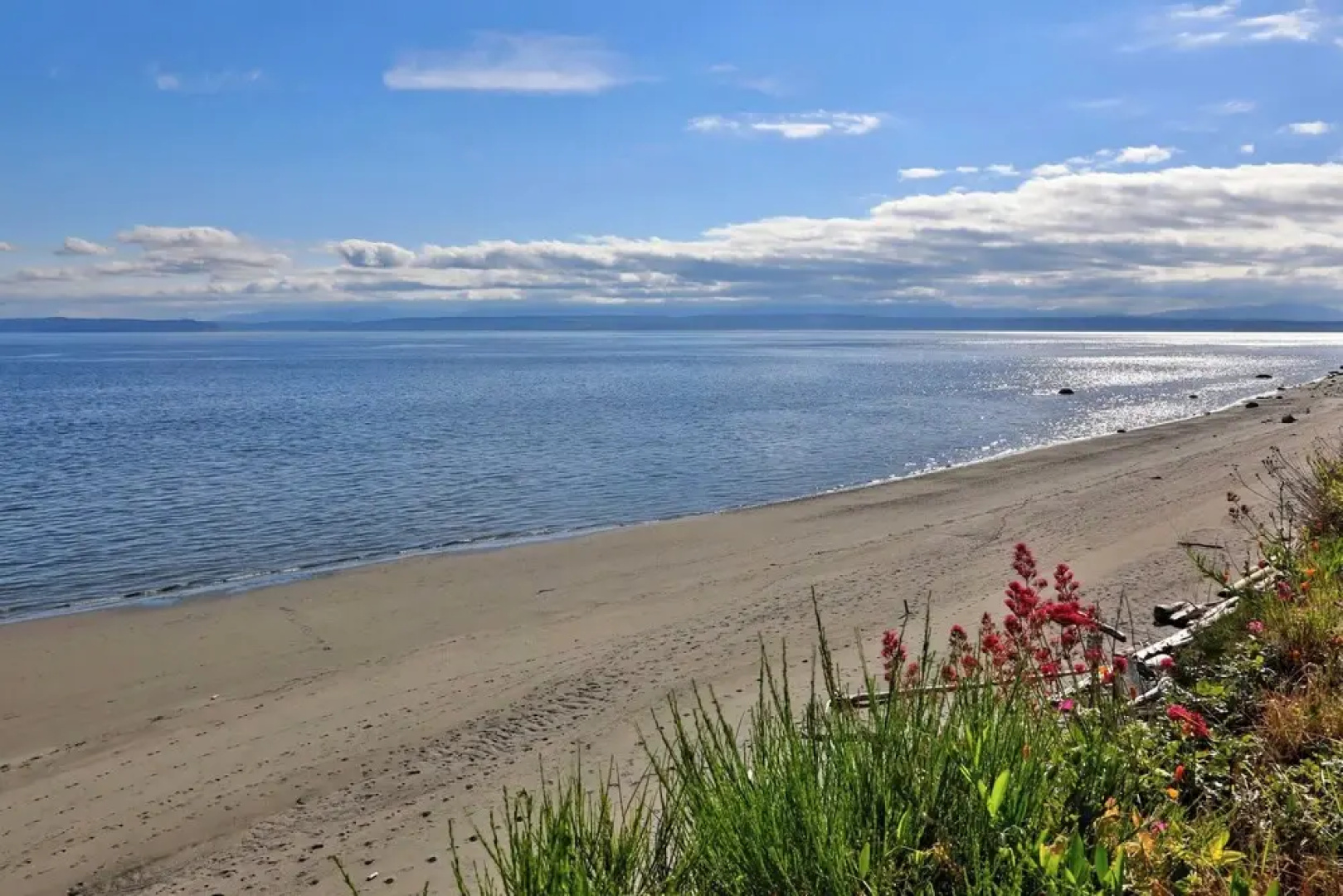 Beachfront Condo - Mutiny Bay by Avantstay Views