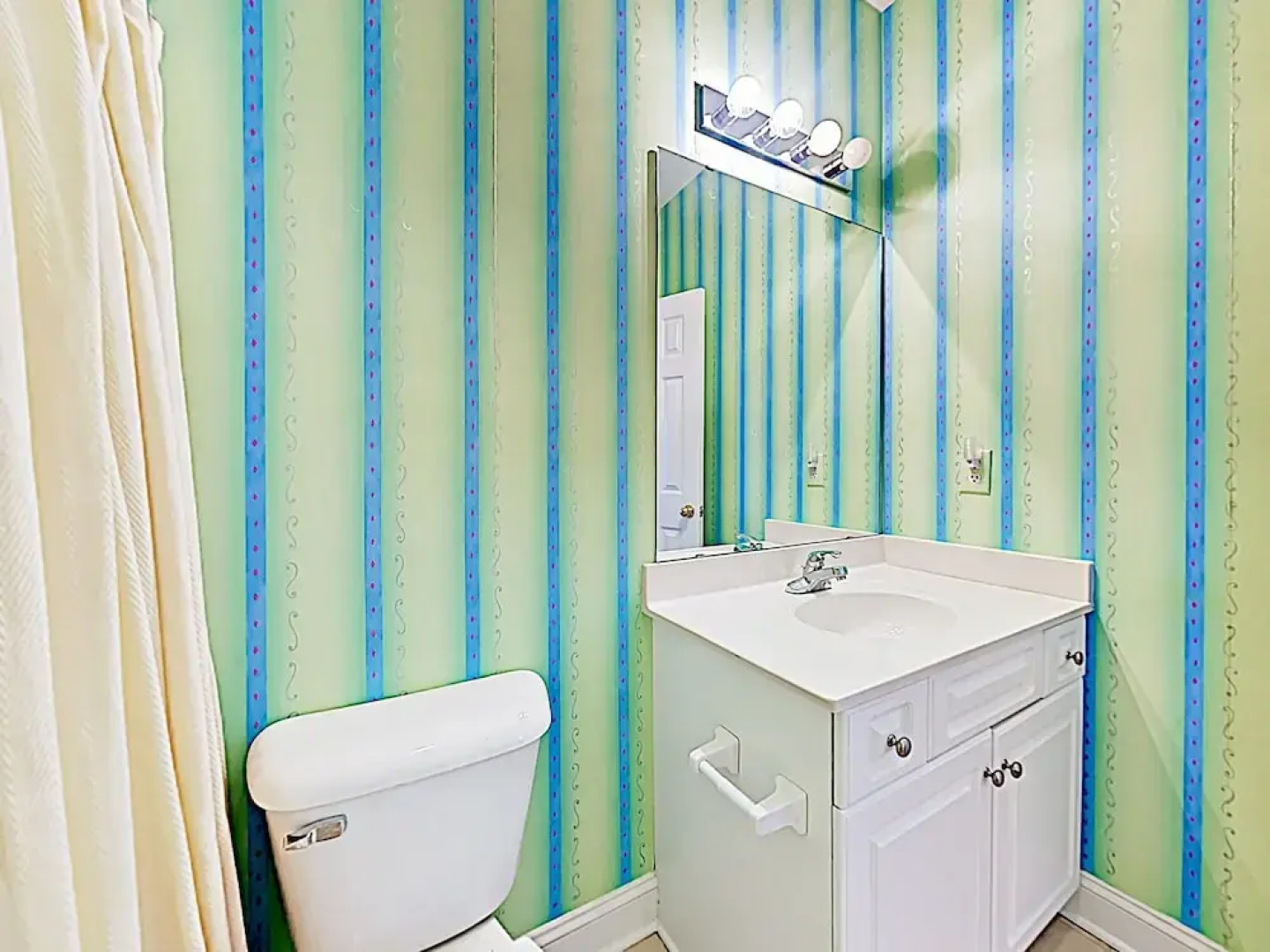 New Listing! Roomy In Private Beach Community 7 Bedroom Home