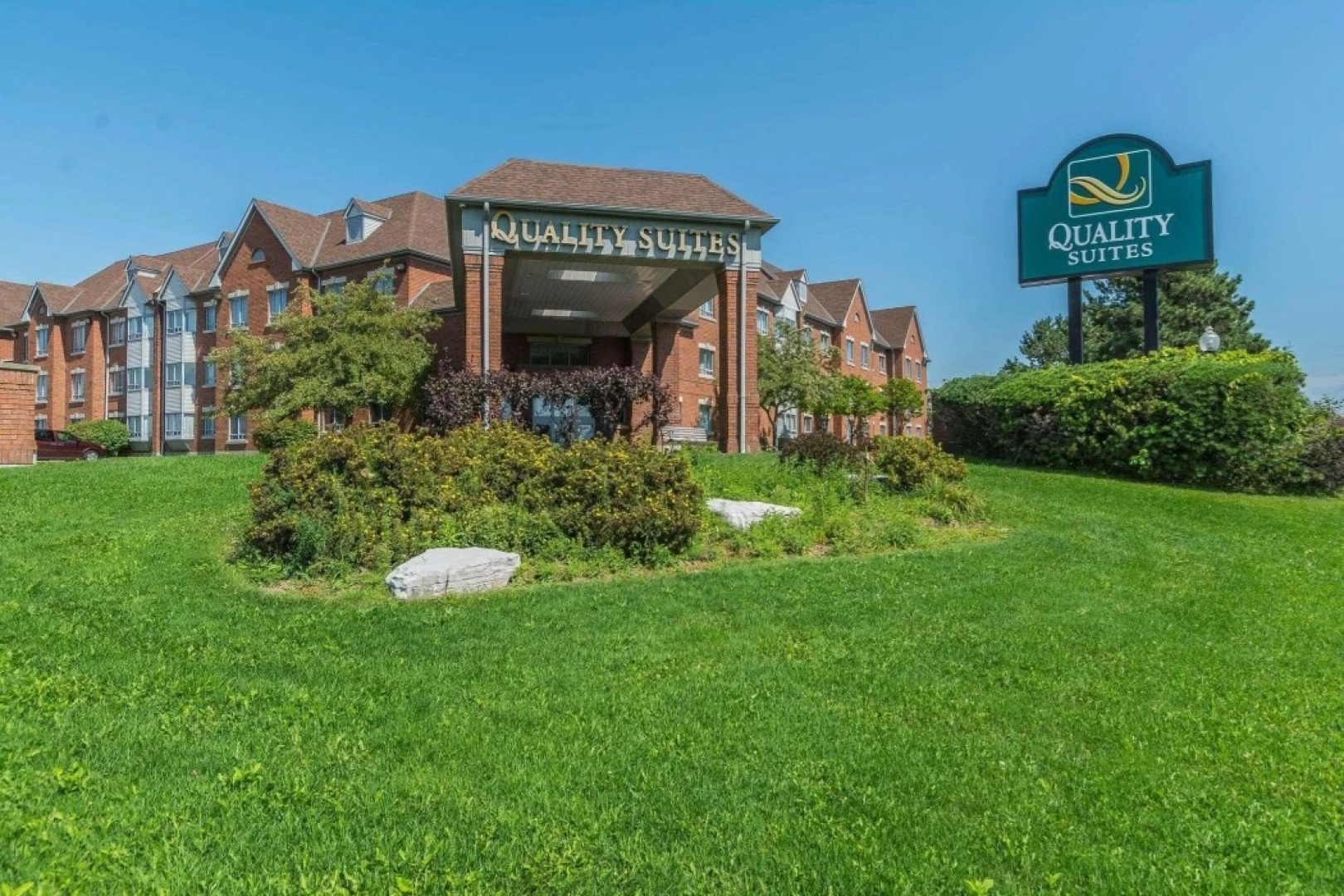 Quality Suites Whitby