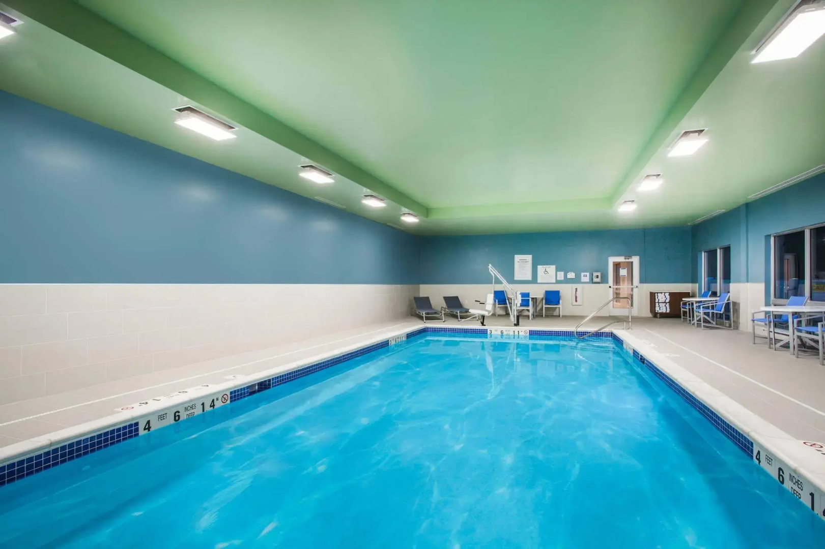 Holiday Inn Express Queensbury - Lake George Area by IHG
