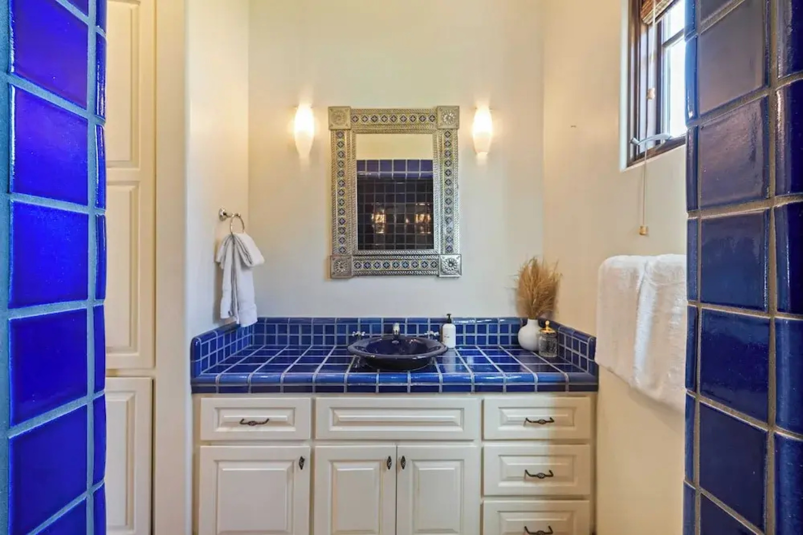 Luxe 7bdr Oasis w/ Pool, Putting Green, Game Room Villa Del Gallo by Avantstay