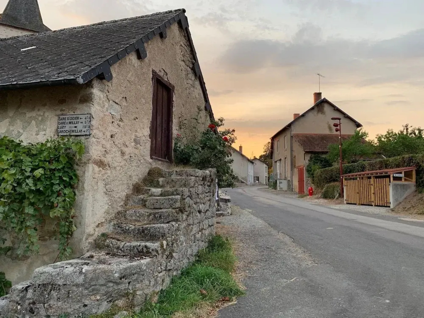 Countryside Holiday Home in Poil With Private Garden