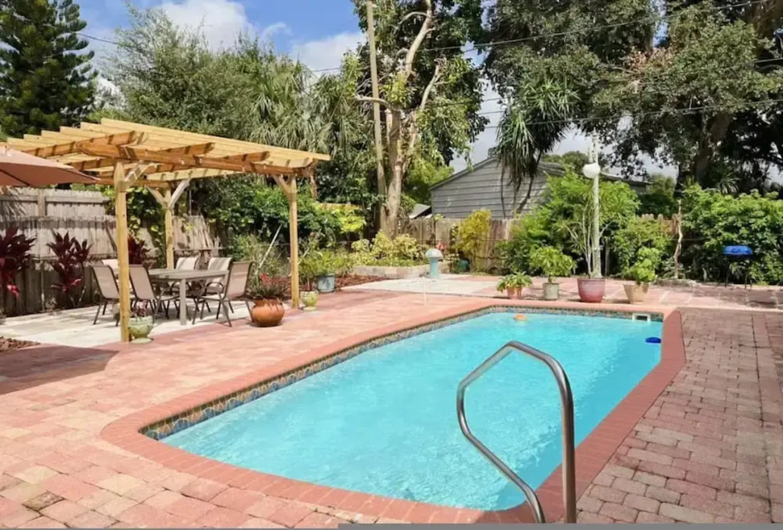 Pool Home in Seminole 5miles to Beach